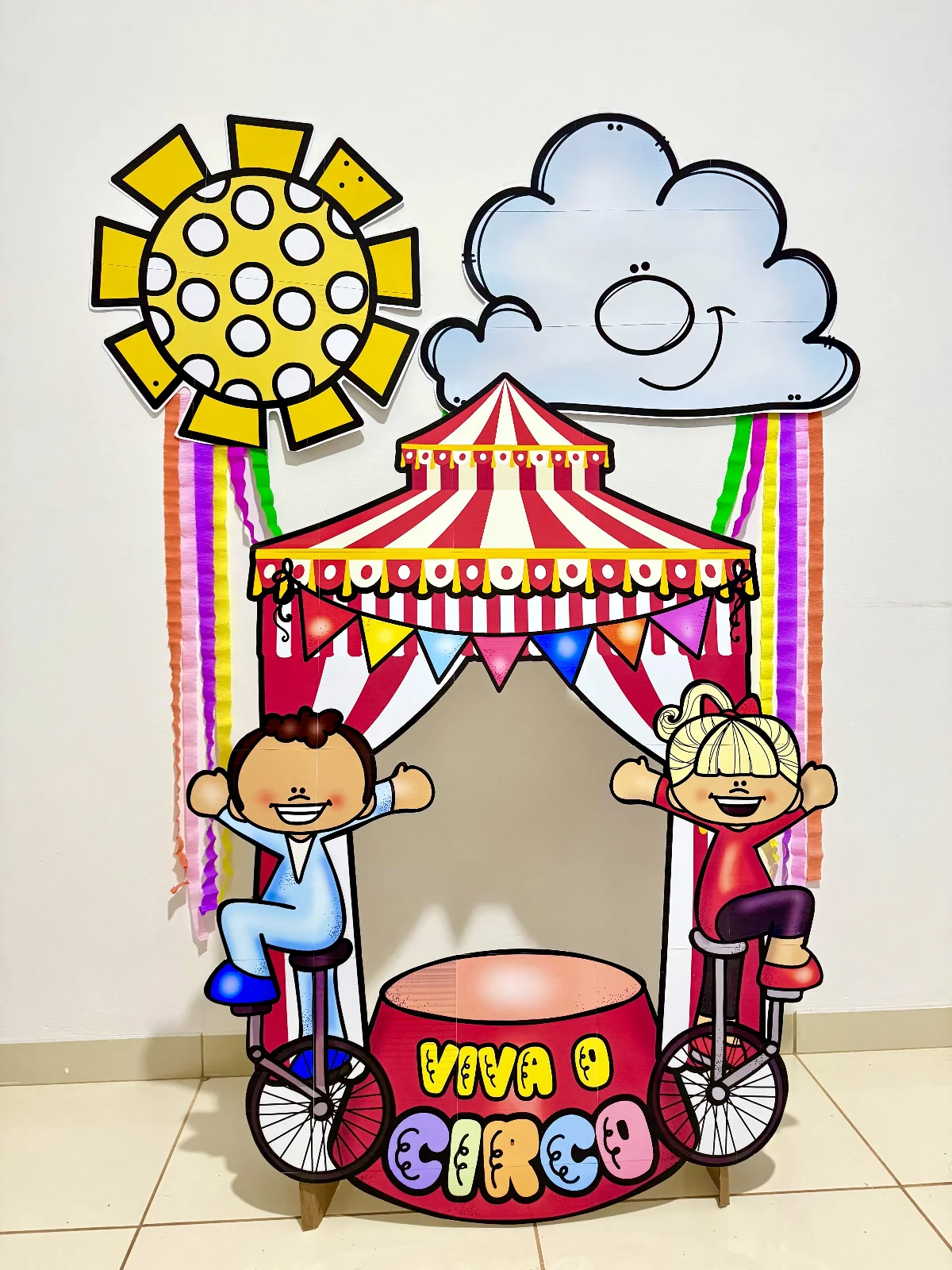 Painel Gigante Viva o Circo - Dia do Circo — amostra 1: Traga a magia do espetáculo para sua escola