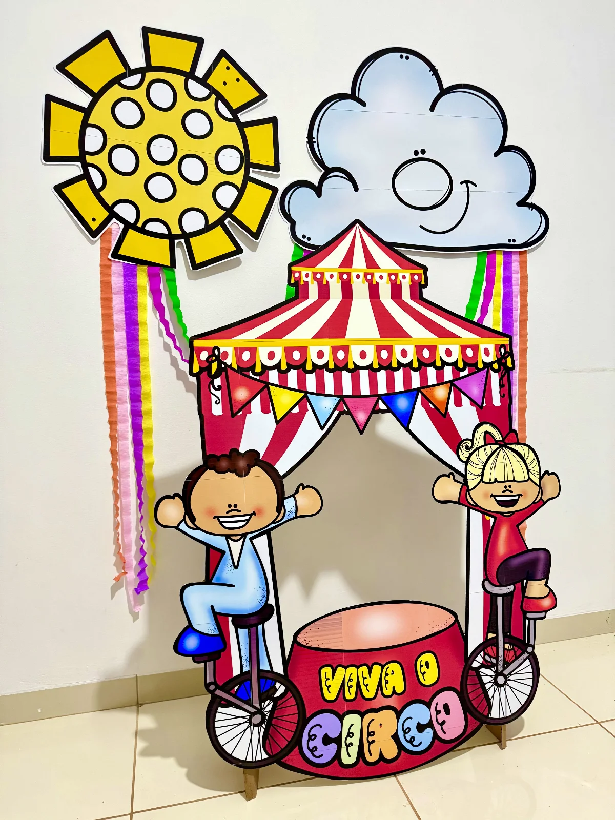 Painel Gigante Viva o Circo - Dia do Circo — amostra 3: Traga a magia do espetáculo para sua escola