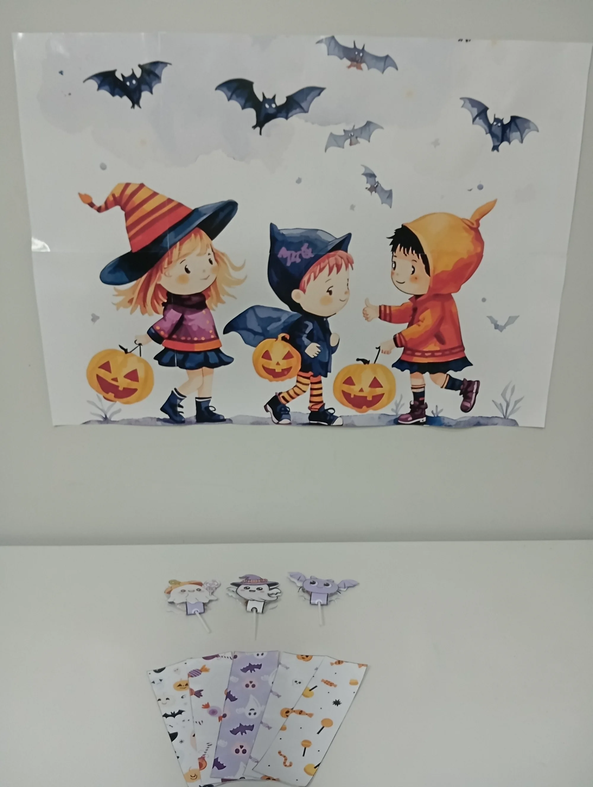 Painel Halloween Colorido: Decoração Criativa e Divertida — amostra 2: Kit Halloween: painel decorativo em 8 folhas A4,…