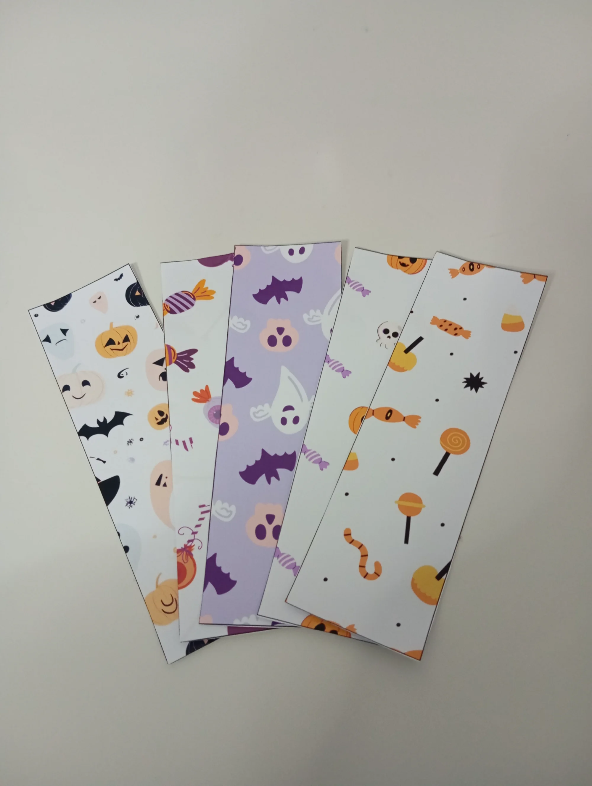Painel Halloween Colorido: Decoração Criativa e Divertida — amostra 4: Kit Halloween: painel decorativo em 8 folhas A4,…