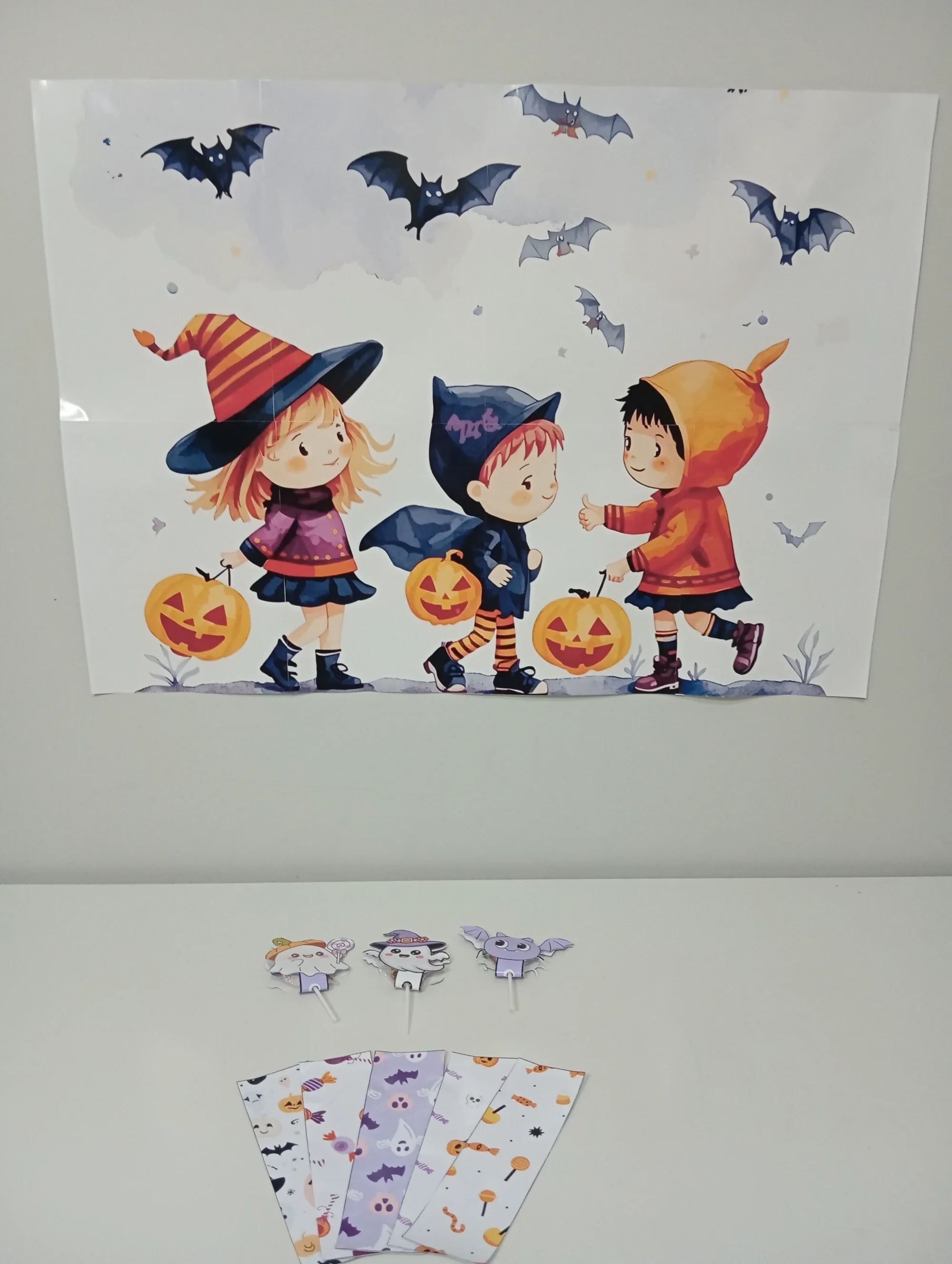 Painel Halloween Colorido: Decoração Criativa e Divertida — capa do material