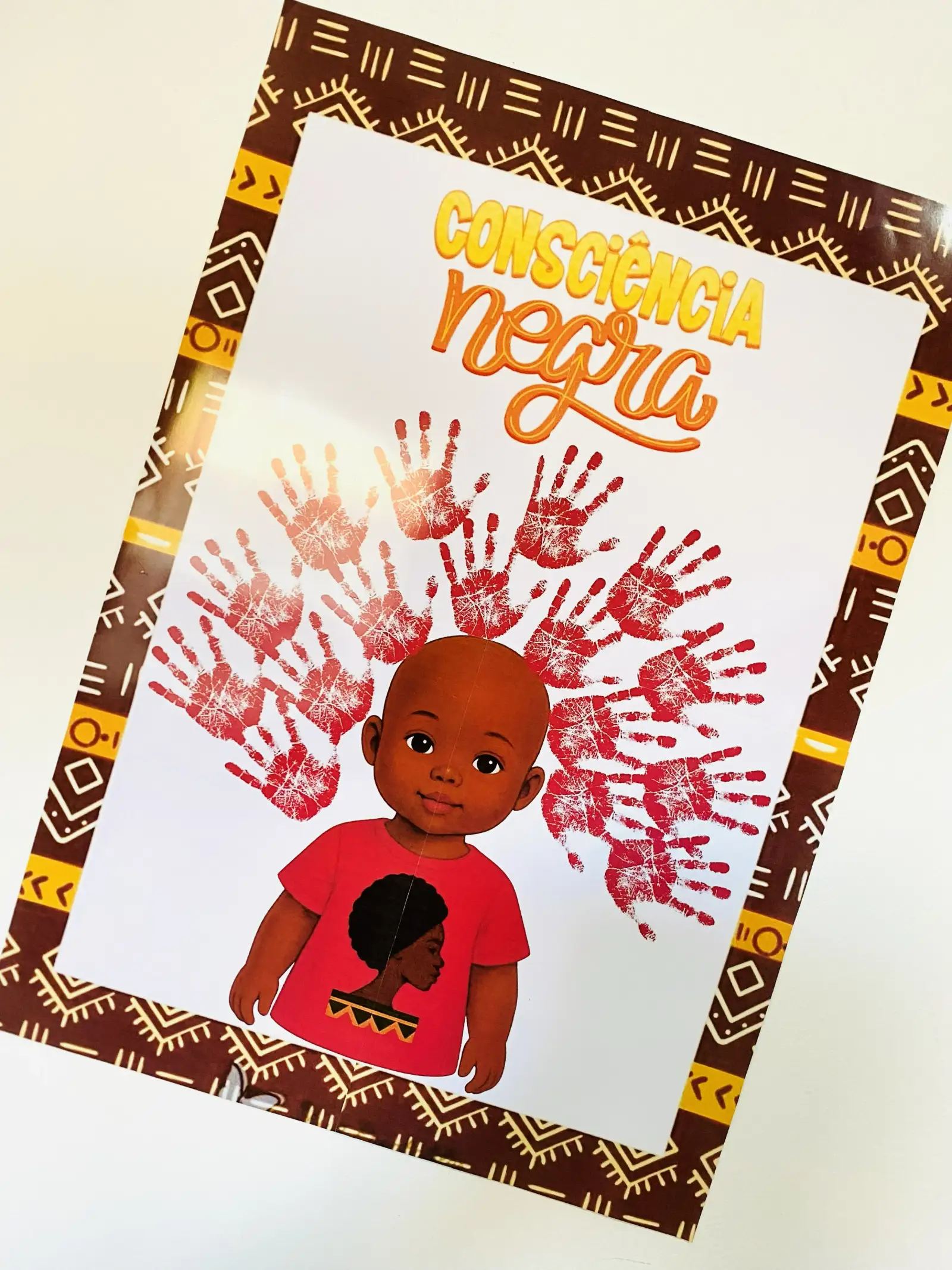 🌟 Painel Interativo: Consciência Negra 🫱🏿‍🫲🏾 — amostra 4: As crianças poderão colocar suas mãozinhas no painel e…