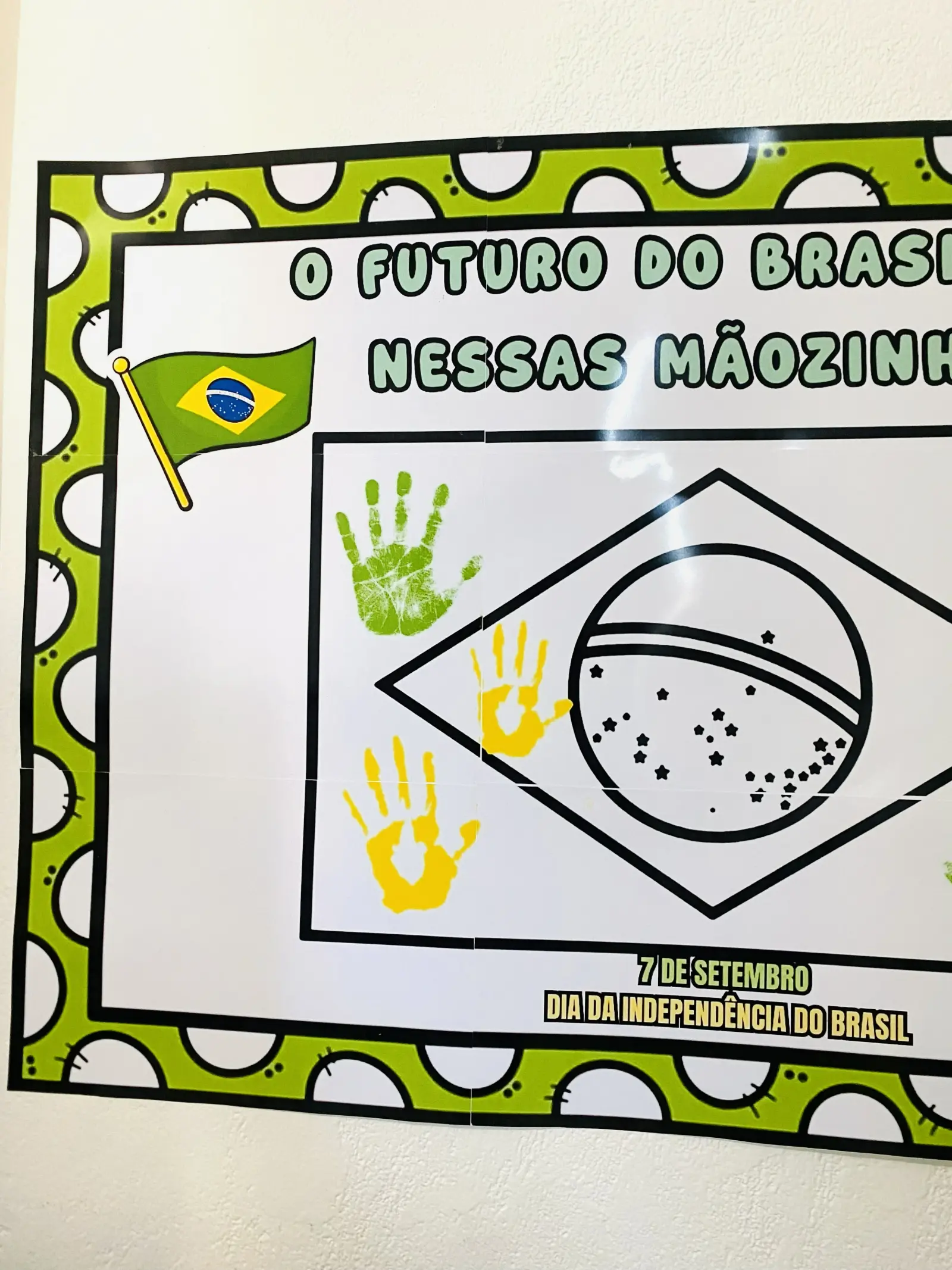 Painel Interativo — Dia da Independência — amostra 2: O painel da foto corresponde ao modelo de 9 folhas