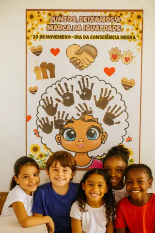 Painel Interativo – Juntos, Deixamos a Marca da Igualdade — amostra 5: Painel Interativo Consciência Negra: mural para…