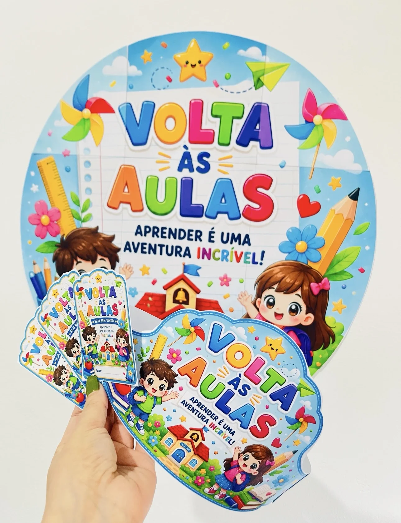 Painel + lembrancinha volta às aulas — Datas comemorativas para Educação Infantil: 🎒 KIT VOLTA ÀS AULAS — RECEBA SEUS…