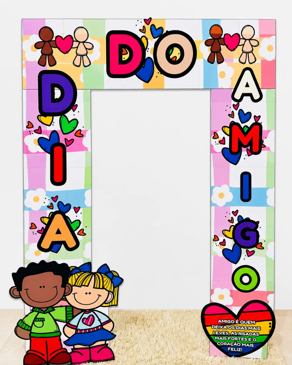 Painel Moldura de Foto Dia do Amigo - Decoração de Sala — amostra 3: O Dia do Amigo merece uma decoração especial, cheia de…