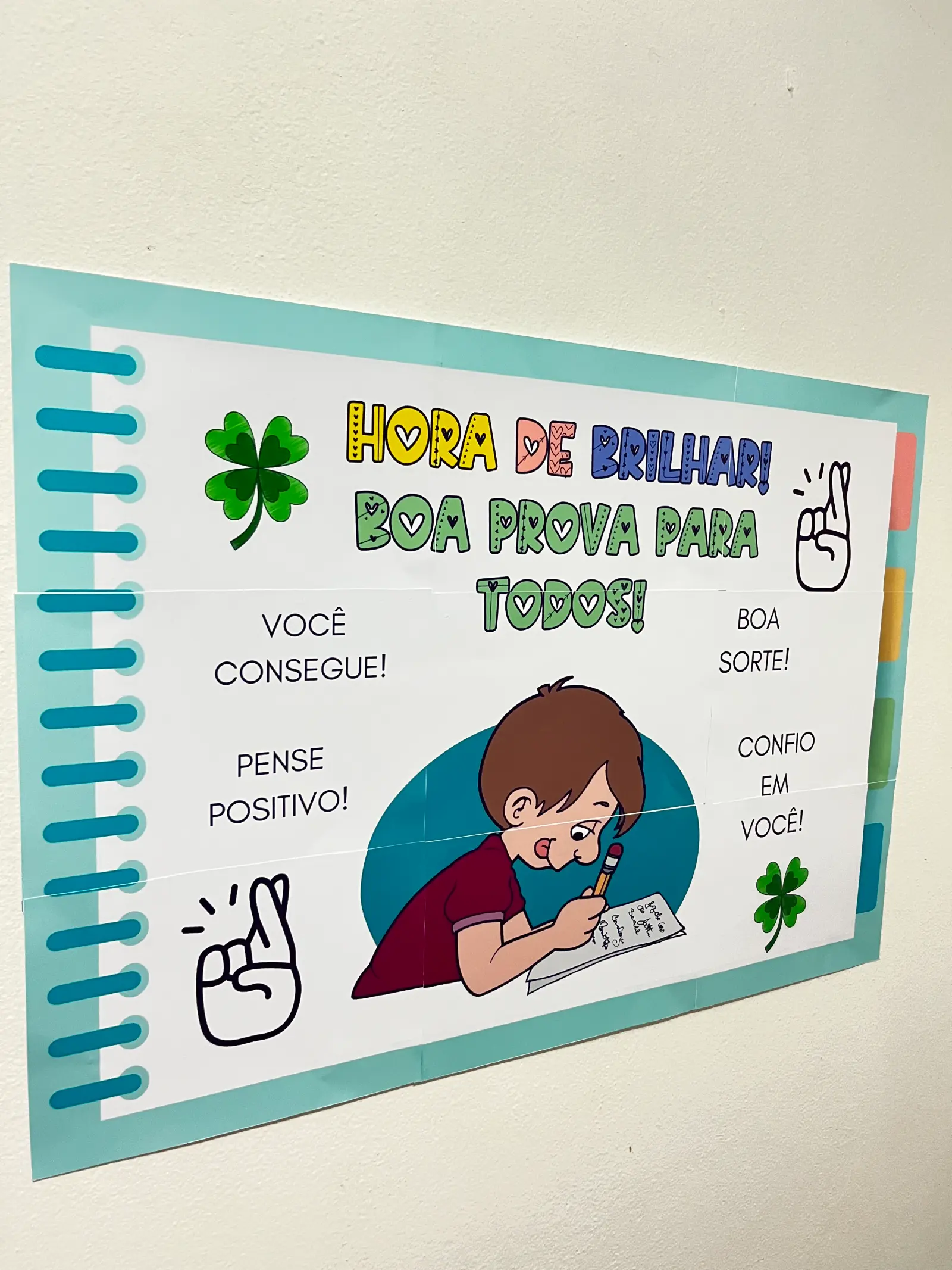 PAINEL PEDAGÓGICO AMPLIADO “BOA PROVA!”. — amostra 4: Transforme o dia da avaliação em um momento de acolhimento, incentivo… PAINEL PEDAGÓGICO AMPLIADO “BOA PROVA!”. — amostra 4: Transforme o dia da avaliação em um momento de acolhimento, incentivo…