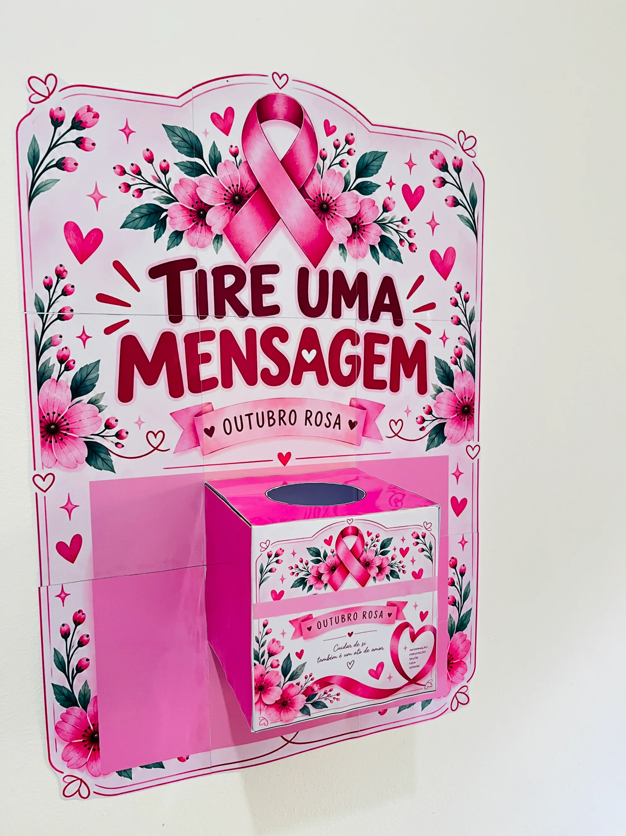 Painel Tire uma Mensagem – Outubro Rosa | Atividade de Conscientização e Carinho — amostra 5: Painel Outubro Rosa com caixa…