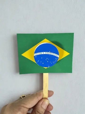 Palitoche Bandeira ( Chocalho) – PDF para Imprimir — amostra 3: Um recurso simples e divertido para os torcedores mirins