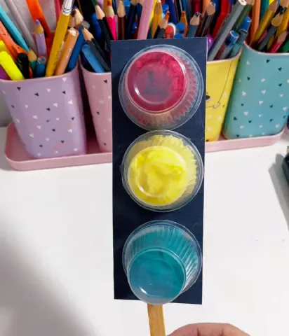 Palitoche de Semáforo para Colorir – Educação Infantil — amostra 2: Palitoche de semáforo para colorir e montar