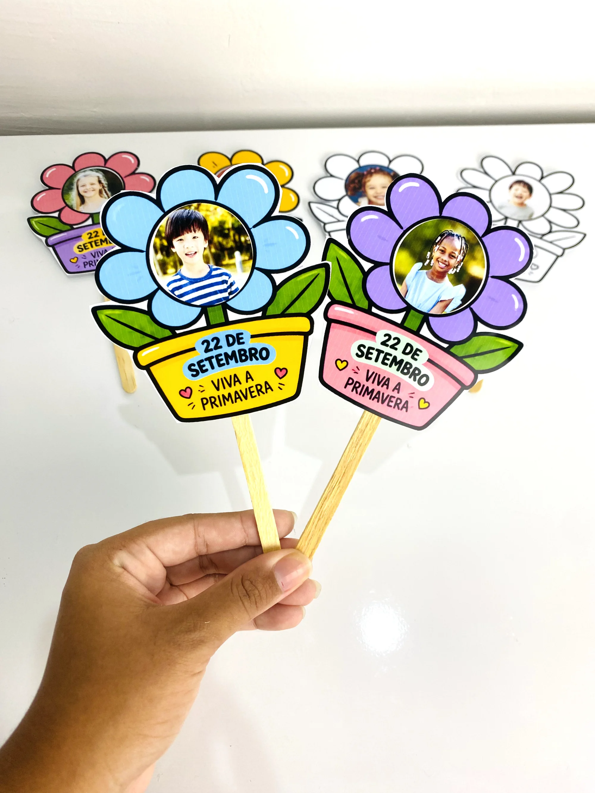 Palitoche Dia da Primavera com Foto – Editável no Canva — capa do material