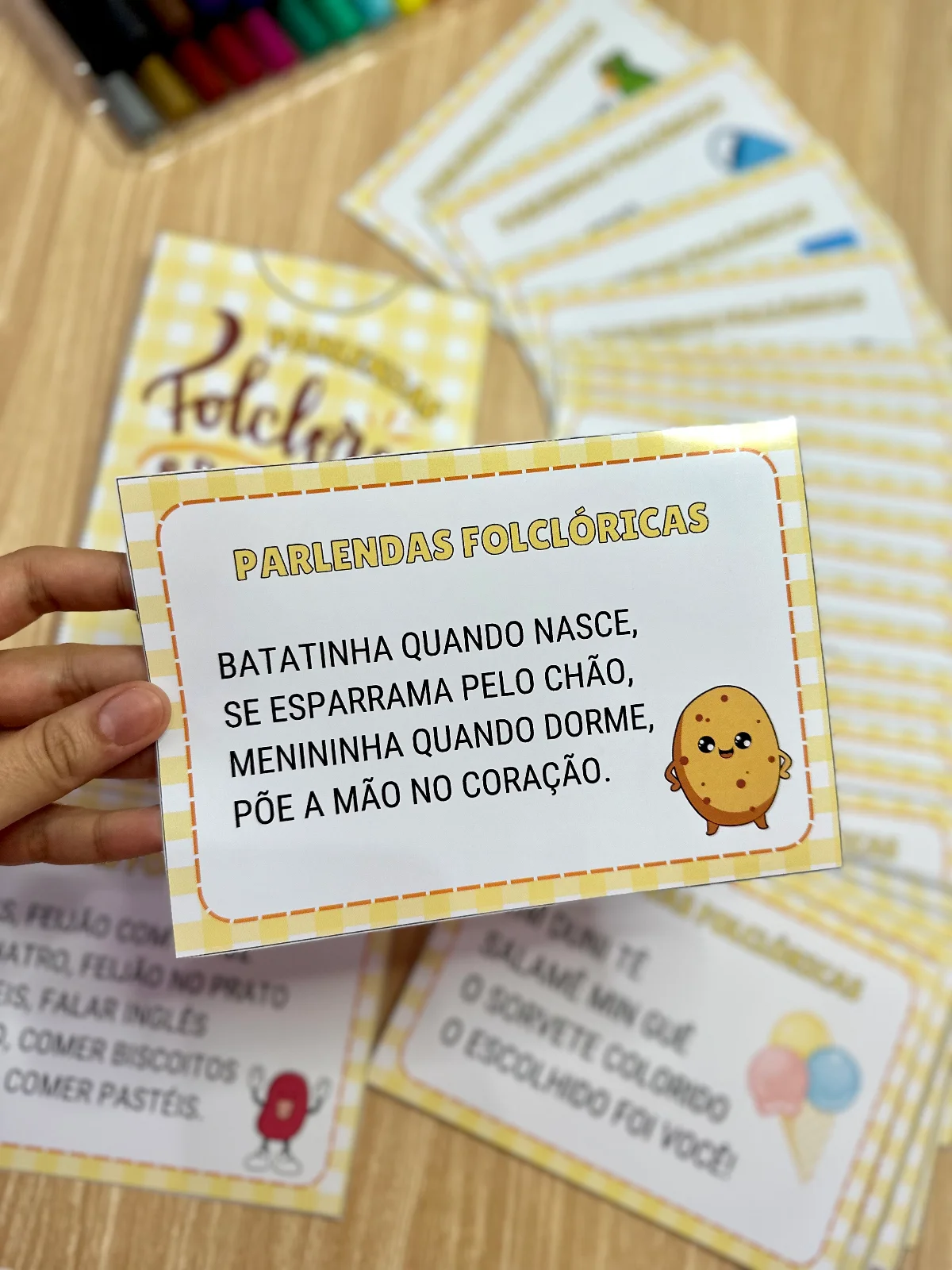 Parlendas Folclóricas - Folclore Brasileiro — amostra 1: Desenvolvimento da fala Treino de leitura Memória Rimas…