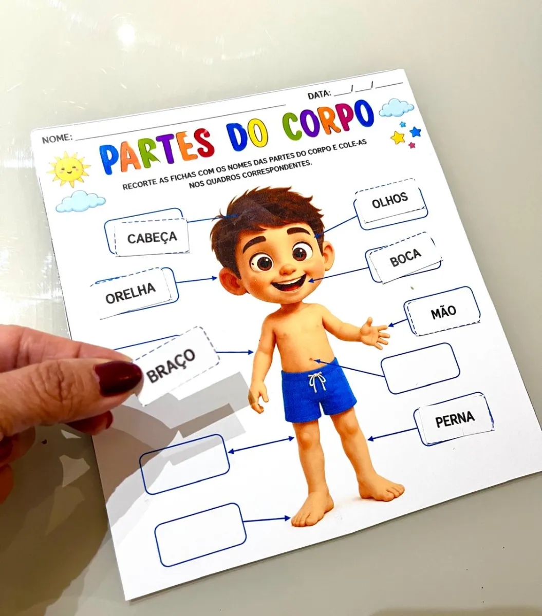 Partes do Corpo Humano - Recurso Pedagógico Alfabetização — amostra 1: Atividade pedagógica de recorte e colagem sobre as…