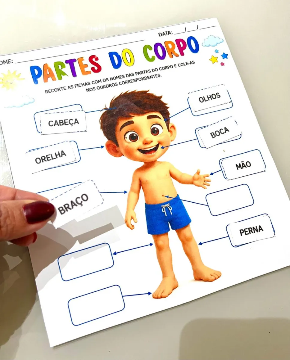 Partes do Corpo Humano - Recurso Pedagógico Alfabetização — amostra 3: Atividade pedagógica de recorte e colagem sobre as…