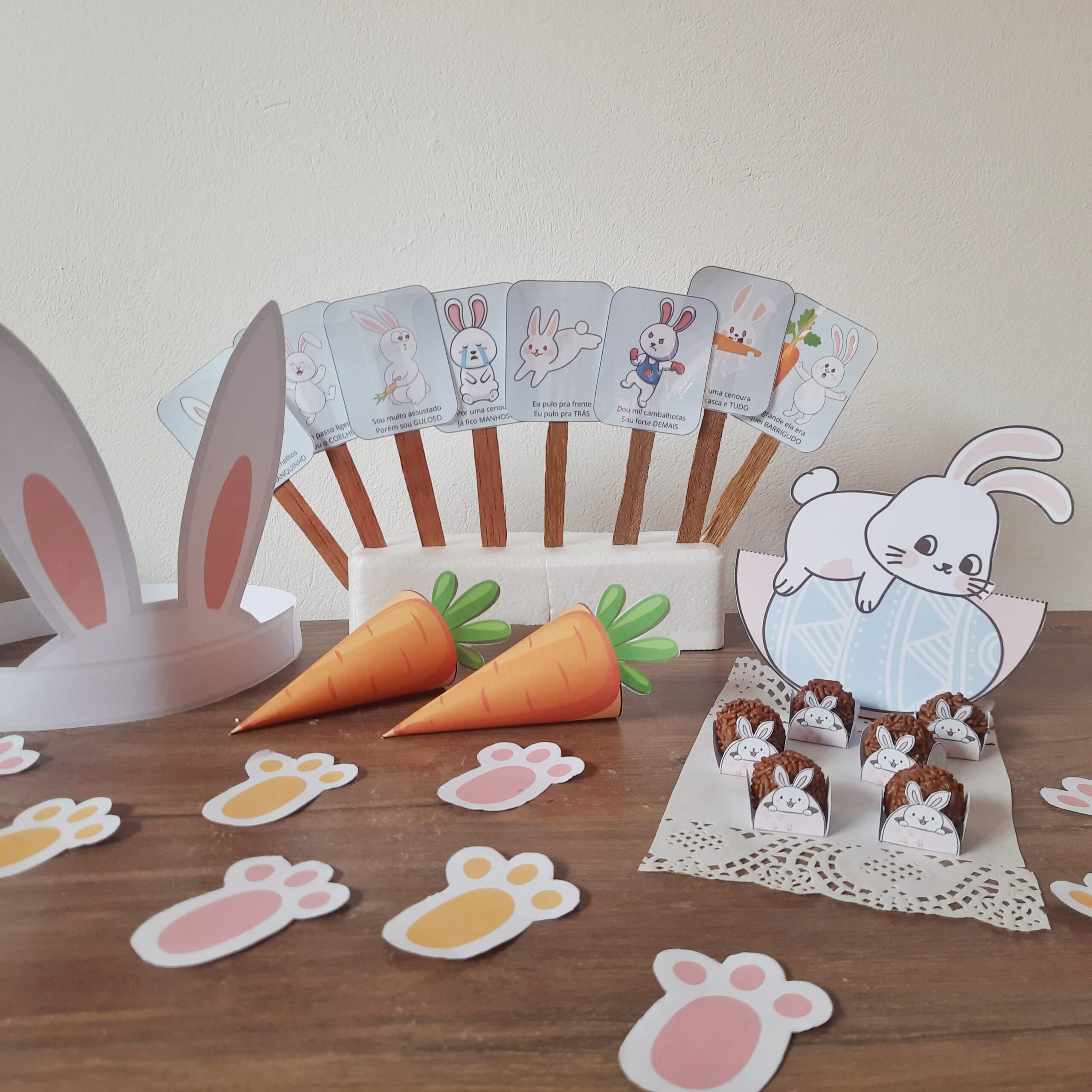 Páscoa — amostra 4: Orelhas de coelho Coelhinho enfeite Cenouras porta doces Patinhas de coelho para caça aos ovos Receita…