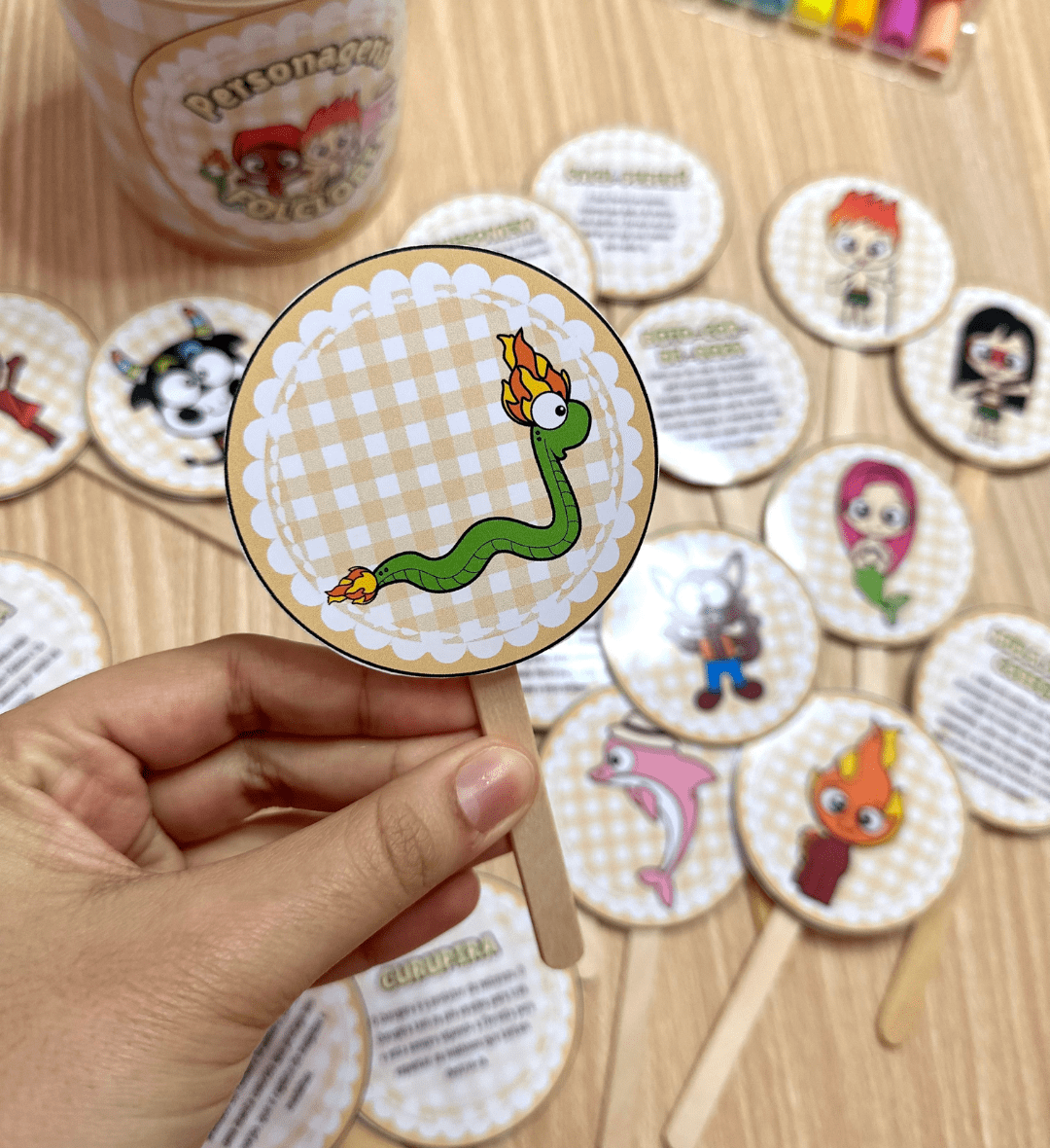Personagens do Folclore na Lata: Recurso Lúdico em PDF — amostra 7: Apresente nove personagens do folclore brasileiro com…