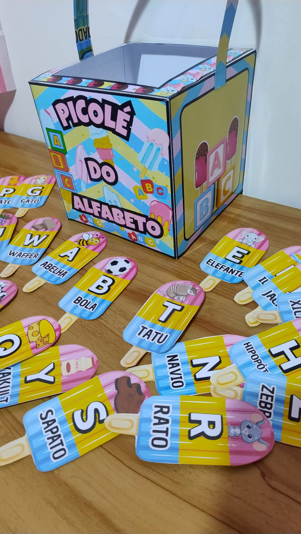 Picolé do Alfabeto – Material Pedagógico — amostra 4: Aprender o alfabeto nunca foi tão divertido