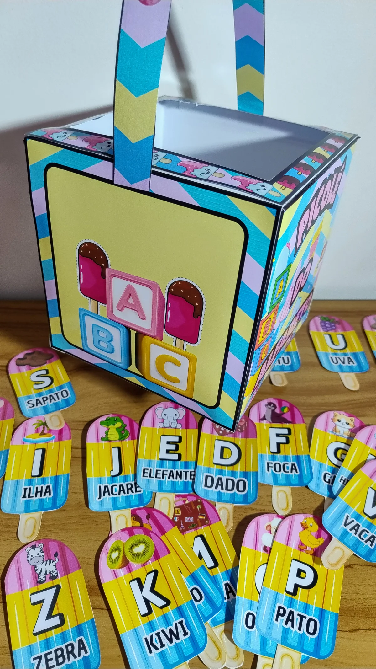 Picolé do Alfabeto – Material Pedagógico — amostra 5: Aprender o alfabeto nunca foi tão divertido