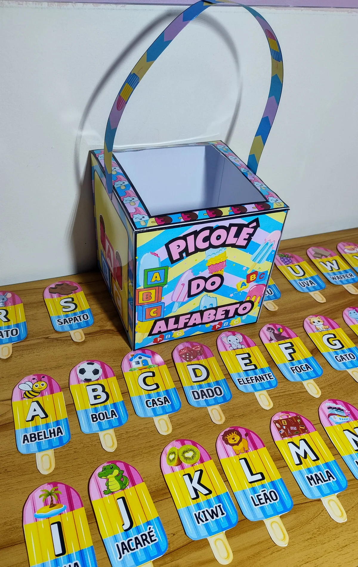 Picolé do Alfabeto – Material Pedagógico — amostra 6: Aprender o alfabeto nunca foi tão divertido