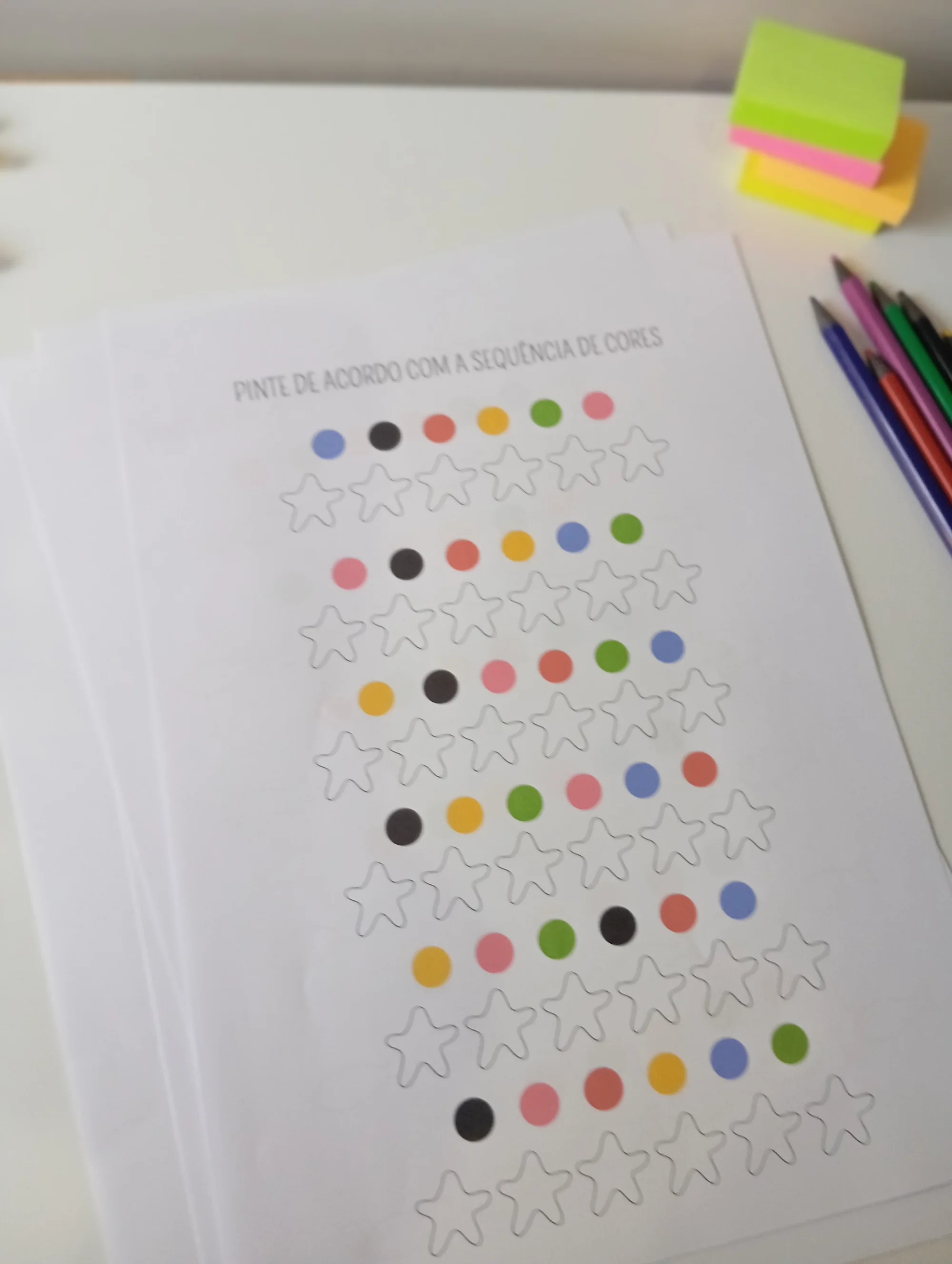 Pinte de Acordo com as Cores: Atividade Educativa para Aprender — amostra 2: Atividade lúdica em PDF para a Educação Infantil