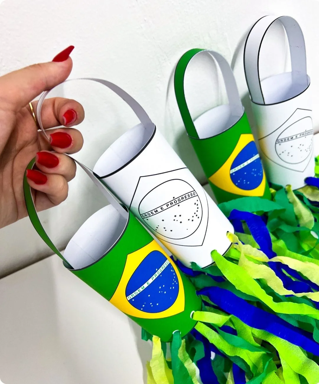Pipa de mão da Copa do Mundo para imprimir — Educação Infantil — capa do material