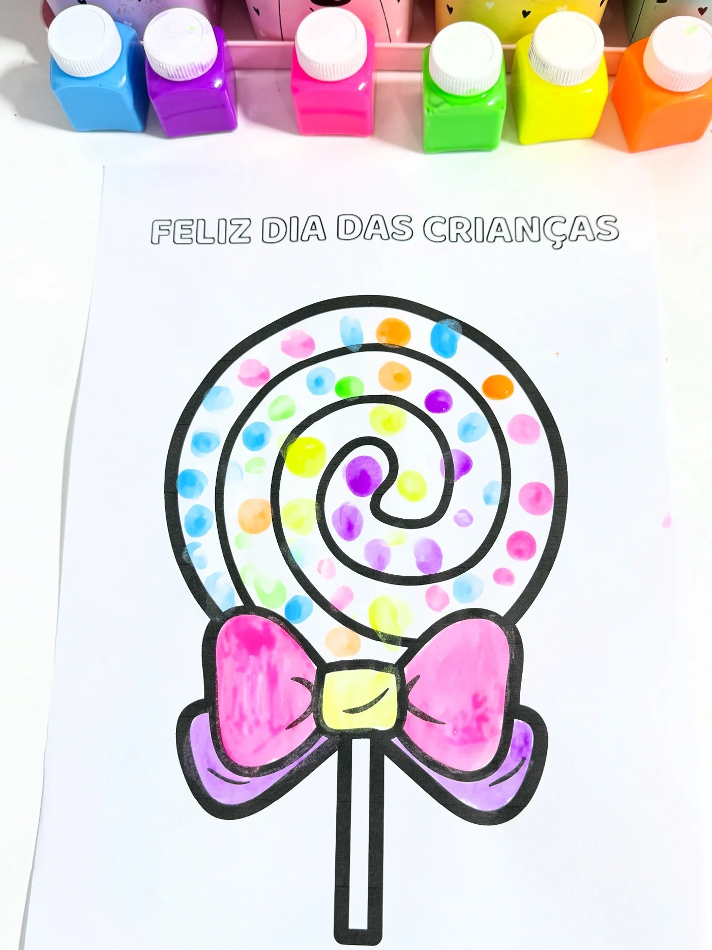 Pirulito pintura com os dedos dia das crianças — amostra 1: Pirulito pintura com os dedos dia das crianças Este arquivo…