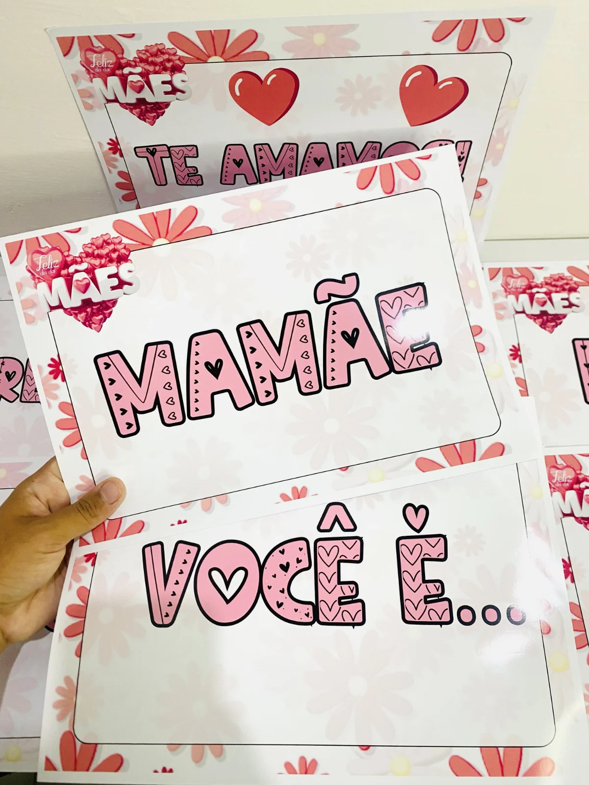 Plaquinhas de Apresentação para o Dia das Mães — Alfabetização para Todas as séries: Proporcione uma homenagem inesquecível…