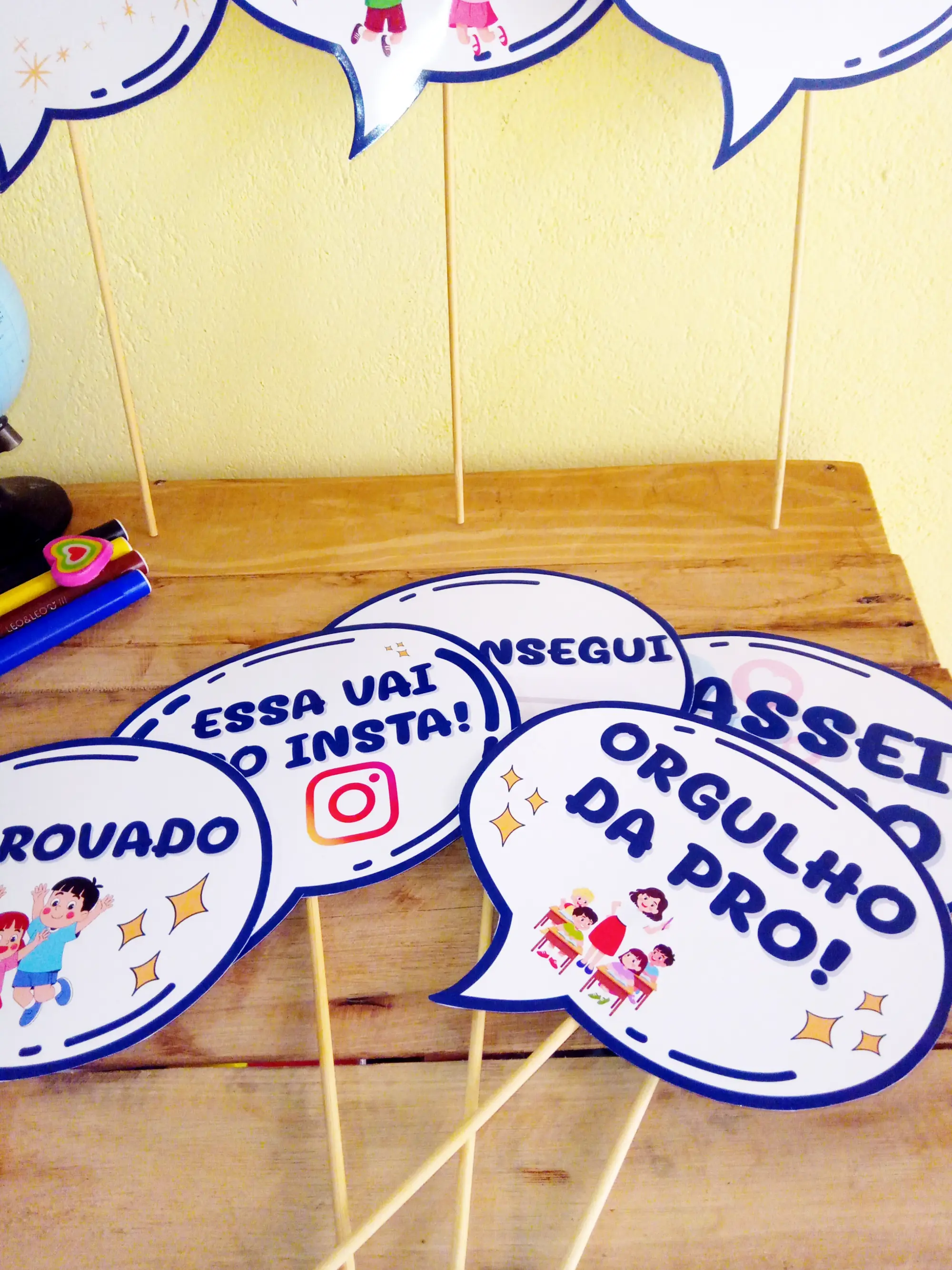 Plaquinhas Escolares Divertidas: Modelos Coloridos para Imprimir — amostra 4: Formato e impressão