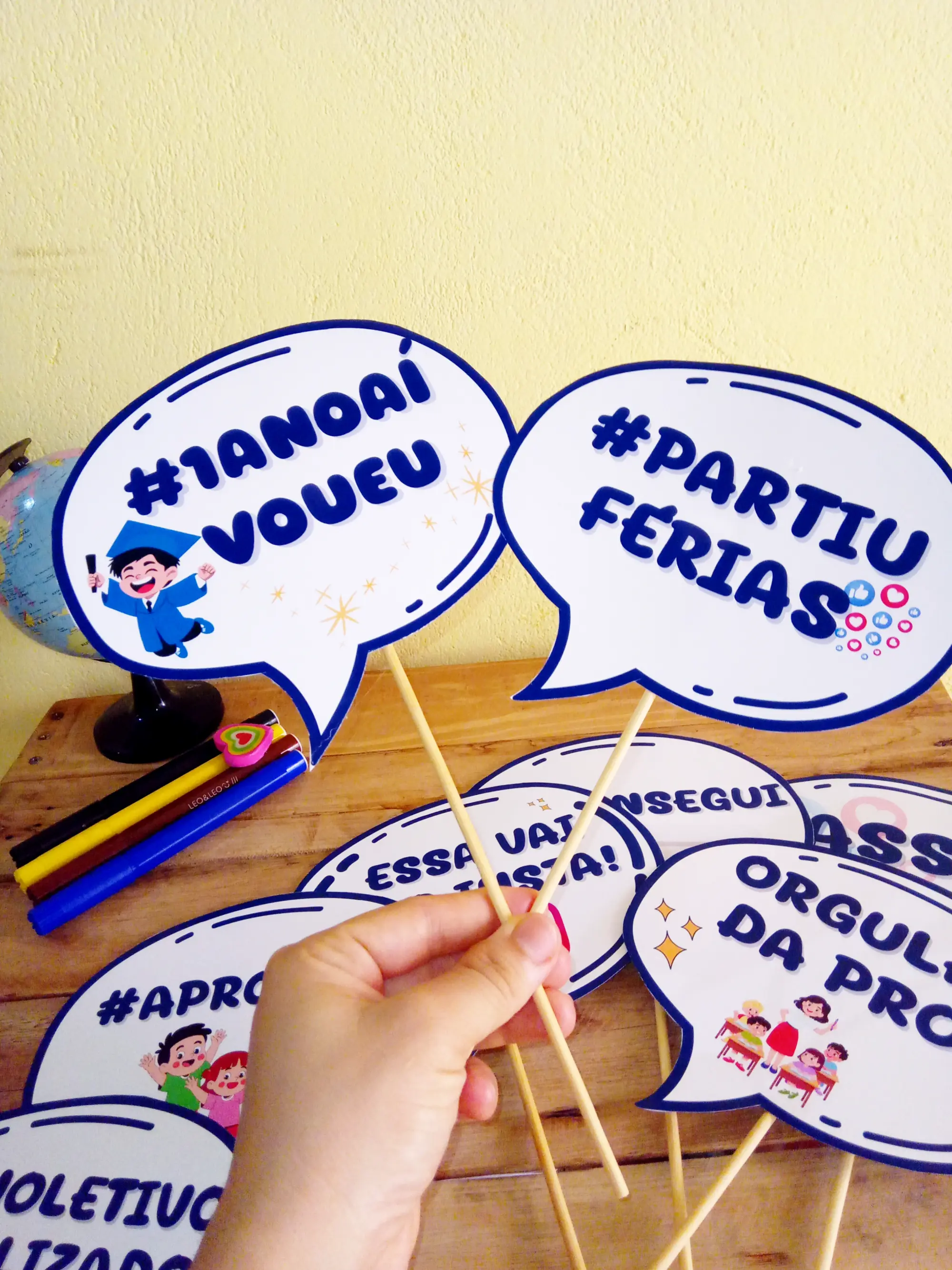 Plaquinhas para Fotos de Encerramento do Ano Letivo — Datas comemorativas para 5º ano: Kit com 8 plaquinhas escolares para…