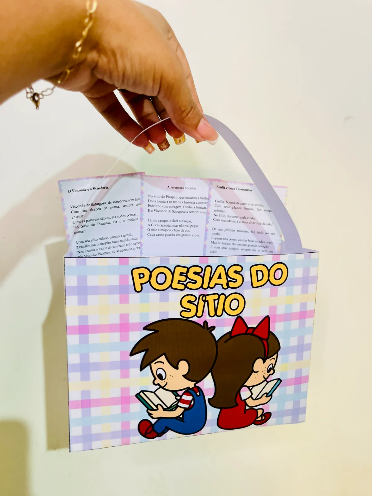 Poesias do Sítio – Atividades para Imprimir — Alfabetização para Todas as séries: Este material apresenta um conjunto de…