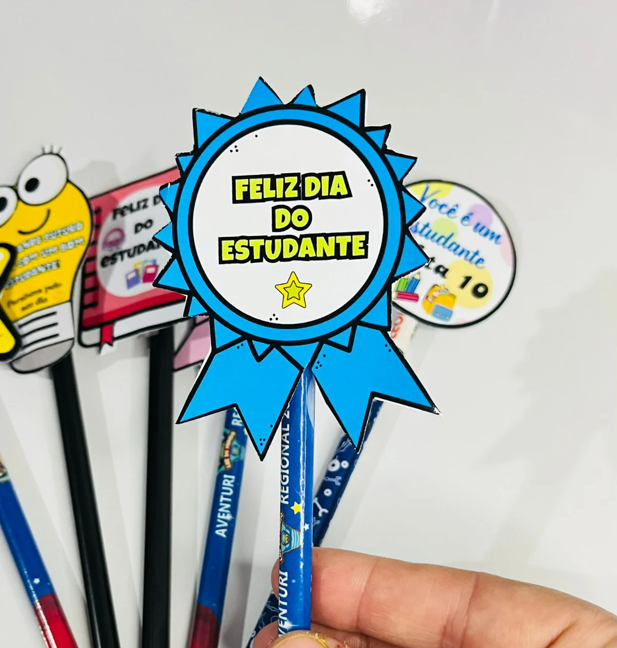 Ponteiras Dia do Estudante – PDF para Imprimir — amostra 5: – Perfeito para presentear e tornar essa data ainda mais…