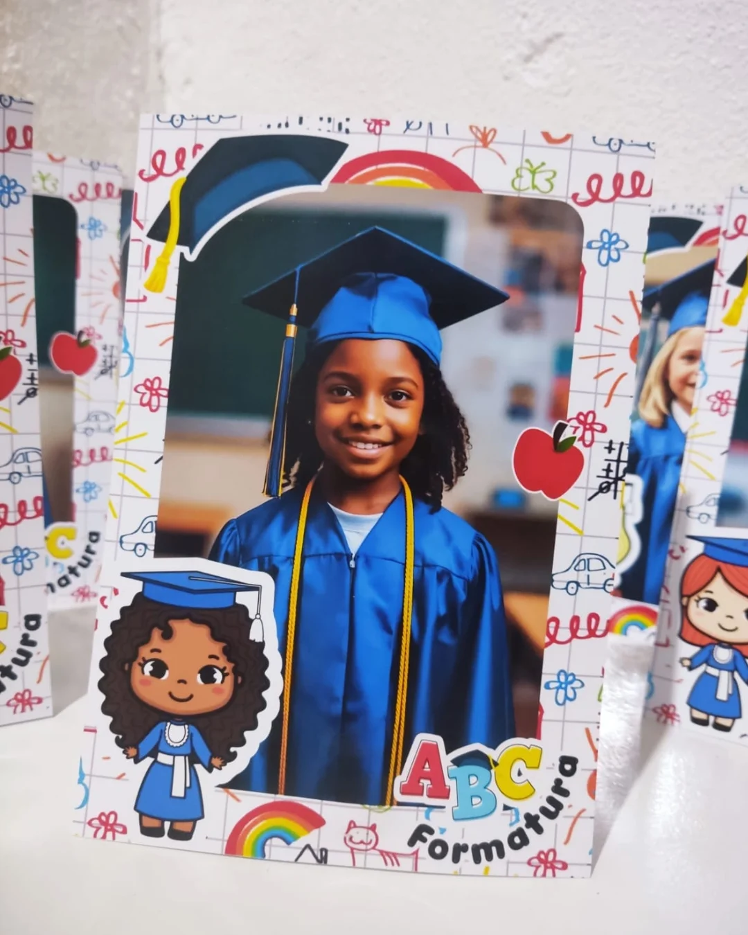 Porta-retrato de formatura ABC — amostra 8: 🎓✨ *Celebre a Formatura dos seus alunos com Estilo