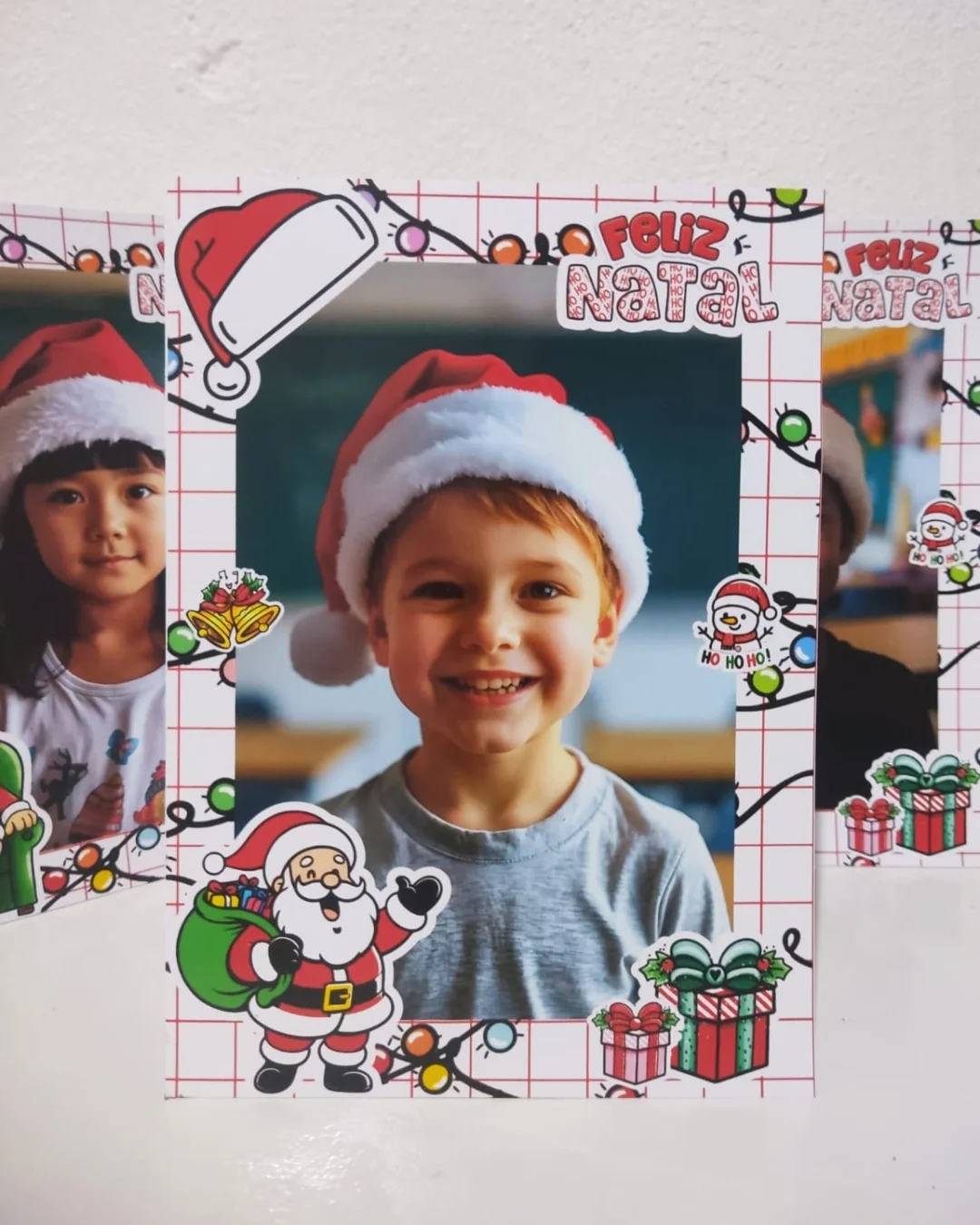 Porta-Retrato de Natal com Foto – Editável no Canva — amostra 6: Porta-retrato de Natal editável no Canva, com espaço para…