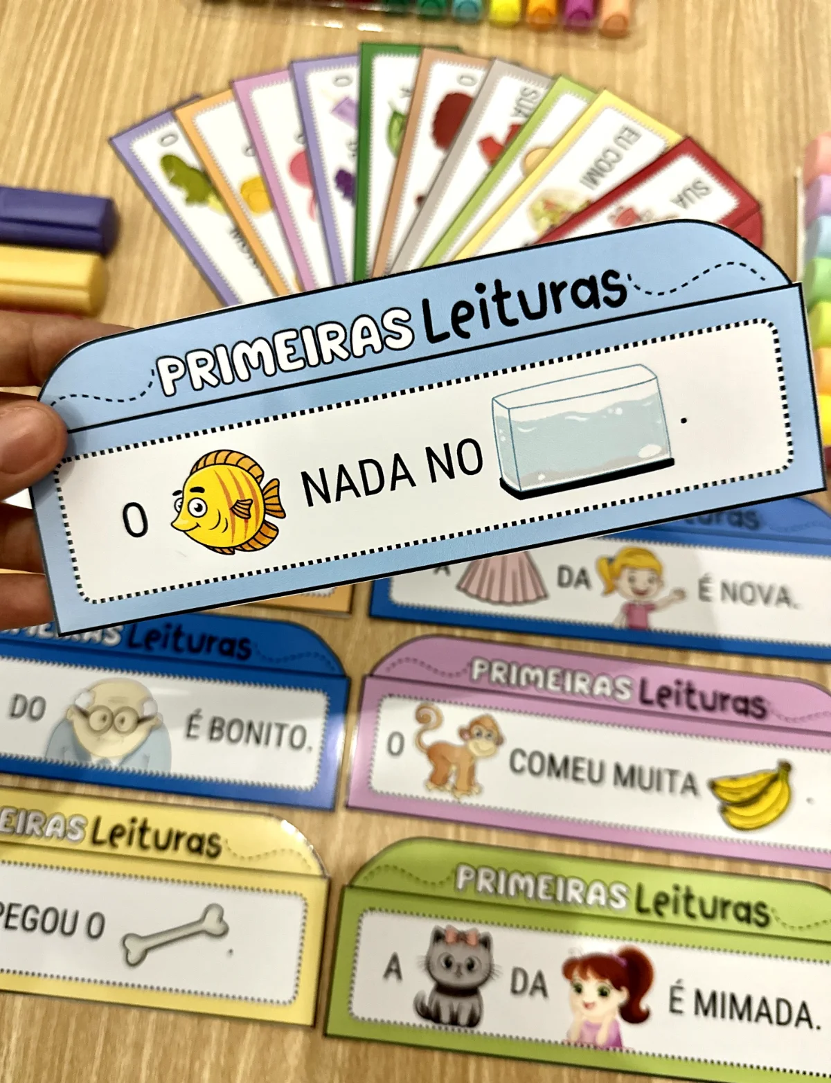 Primeiras Leituras — amostra 5: Material com 20 frases simples e ilustradas para estimular a leitura inicial de forma leve…