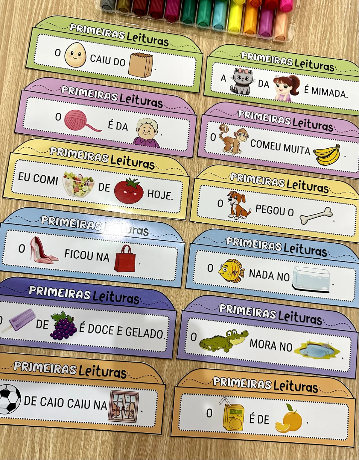 Primeiras Leituras — amostra 7: Material com 20 frases simples e ilustradas para estimular a leitura inicial de forma leve…