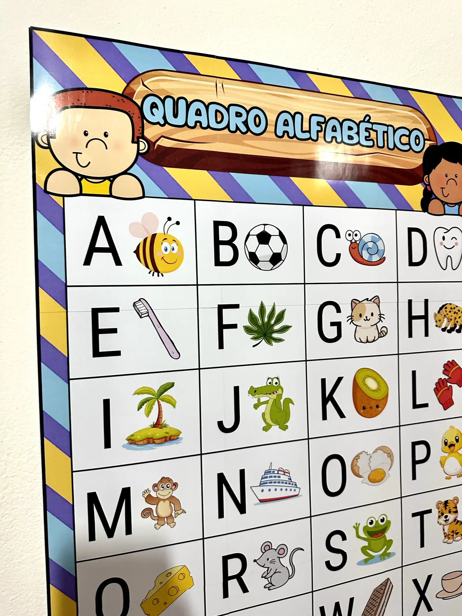 Quadro Alfabético | Educação Infantil e Anos Iniciais — amostra 4: Quadro Alfabético já ampliado e também na opção A4,… Quadro Alfabético | Educação Infantil e Anos Iniciais — amostra 4: Quadro Alfabético já ampliado e também na opção A4,…