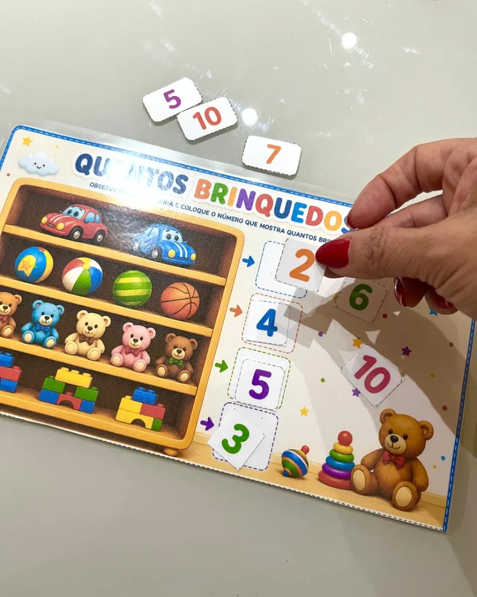 Quantos tem? Brinquedos - Matemática: Alfabetização — amostra 1: Com a atividade "Quantos Brinquedos Tem