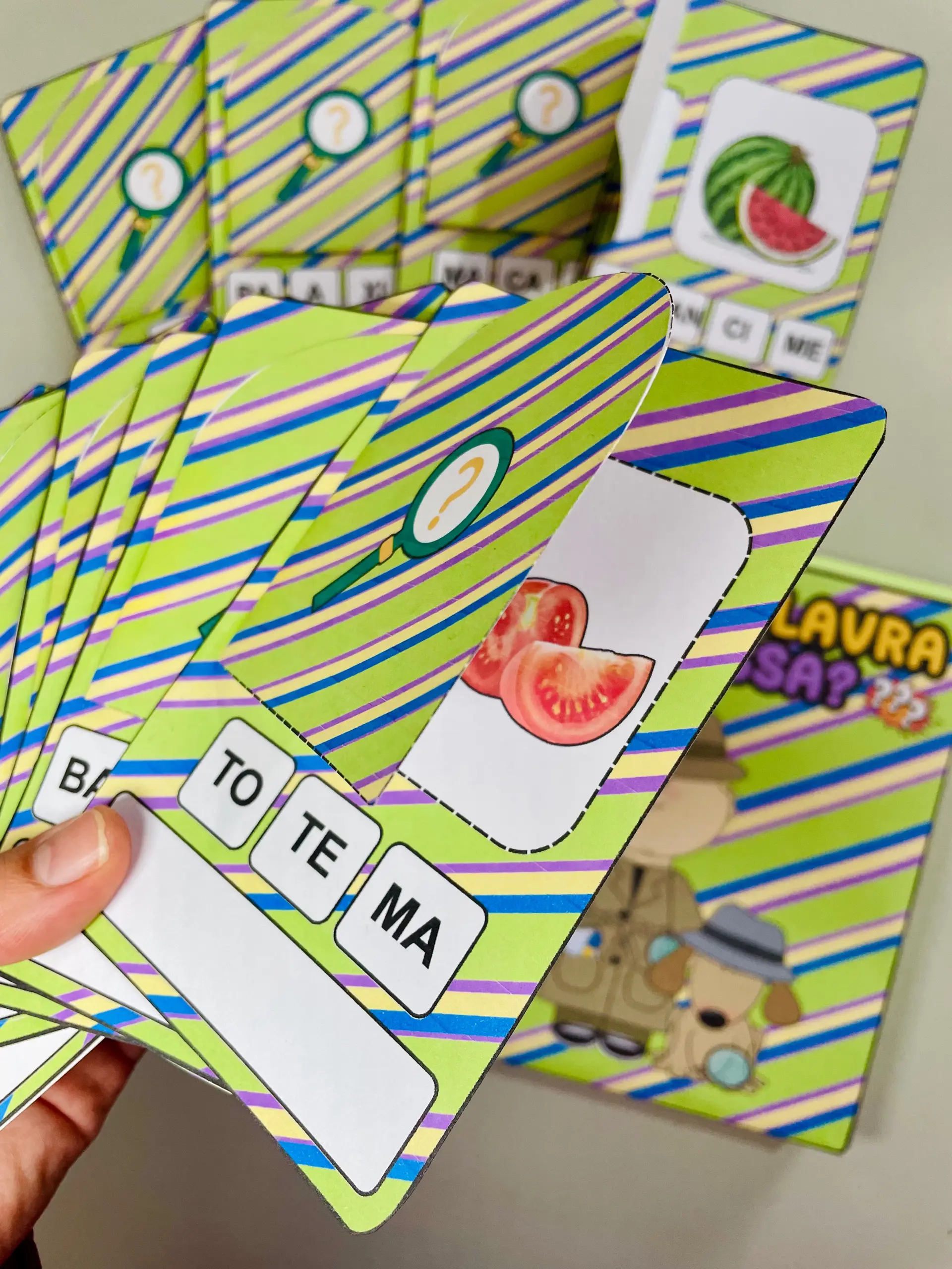 Que Palavra é Essa? – Jogo de Formação de Palavras — amostra 2: Torne a alfabetização mais divertida com este recurso… Que Palavra é Essa? – Jogo de Formação de Palavras — amostra 2: Torne a alfabetização mais divertida com este recurso…
