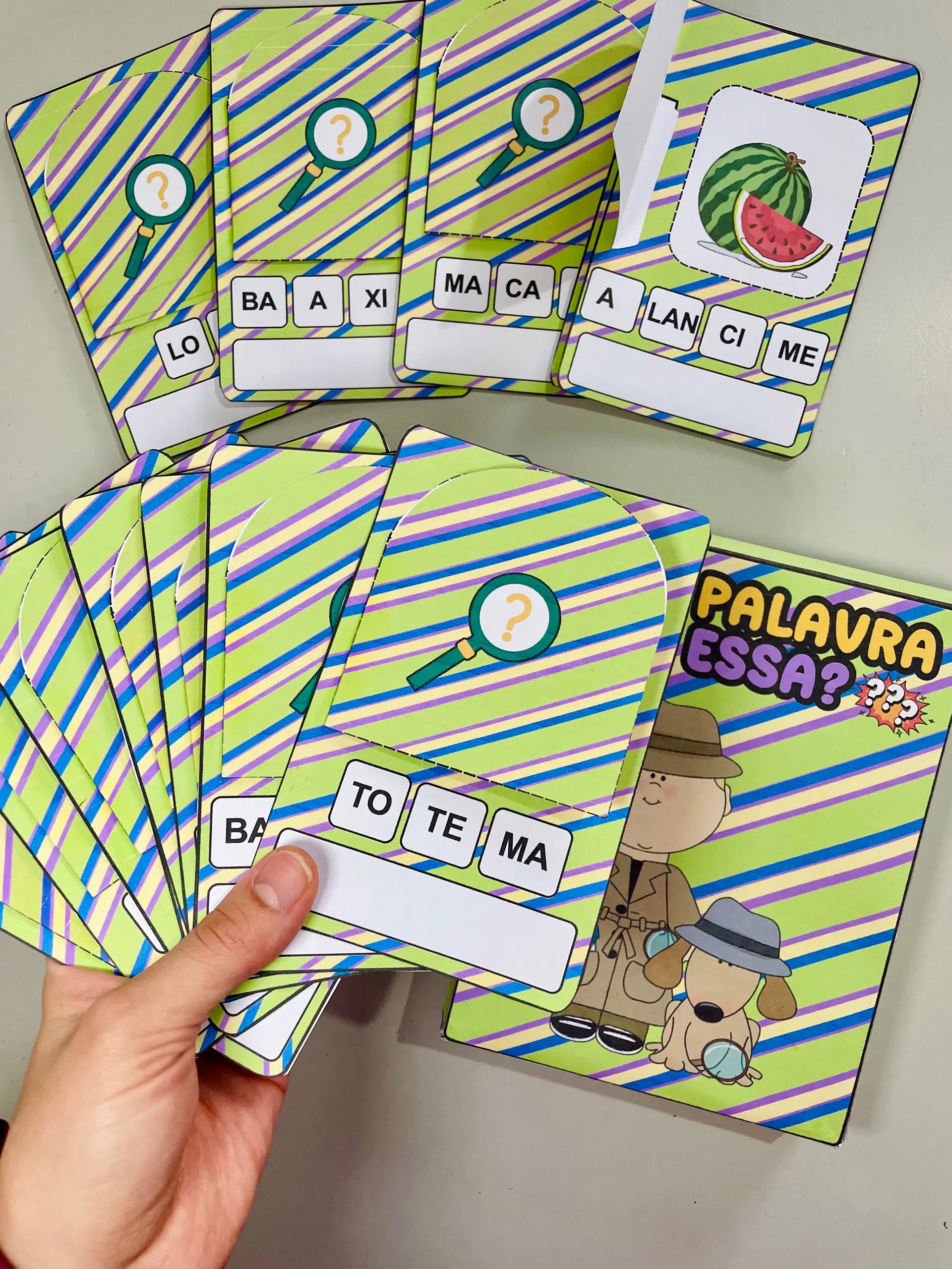 Que Palavra é Essa? – Jogo de Formação de Palavras — amostra 3: 📦 O material inclui: arquivo digital em PDF com cartelas… Que Palavra é Essa? – Jogo de Formação de Palavras — amostra 3: 📦 O material inclui: arquivo digital em PDF com cartelas…