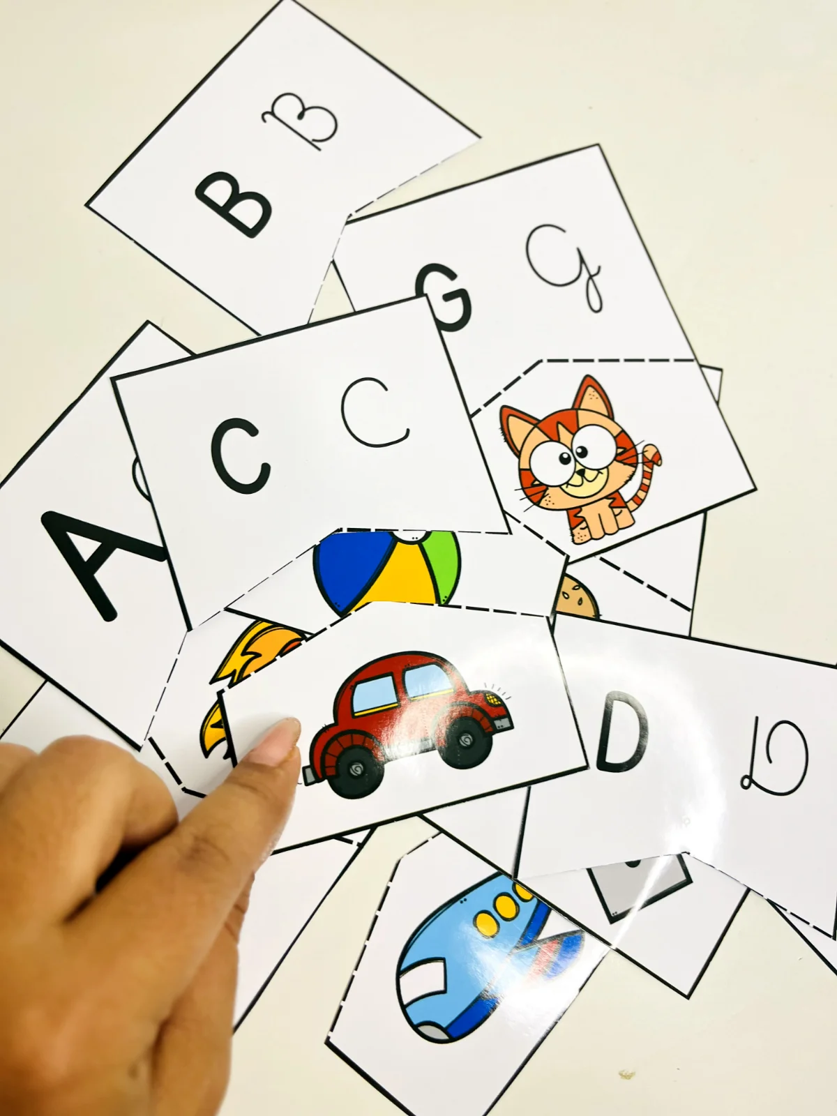 Quebra-Cabeça Alfabético: Letras e Imagens em PDF — amostra 5: Peças de quebra-cabeça que unem letra, imagem e palavra,…