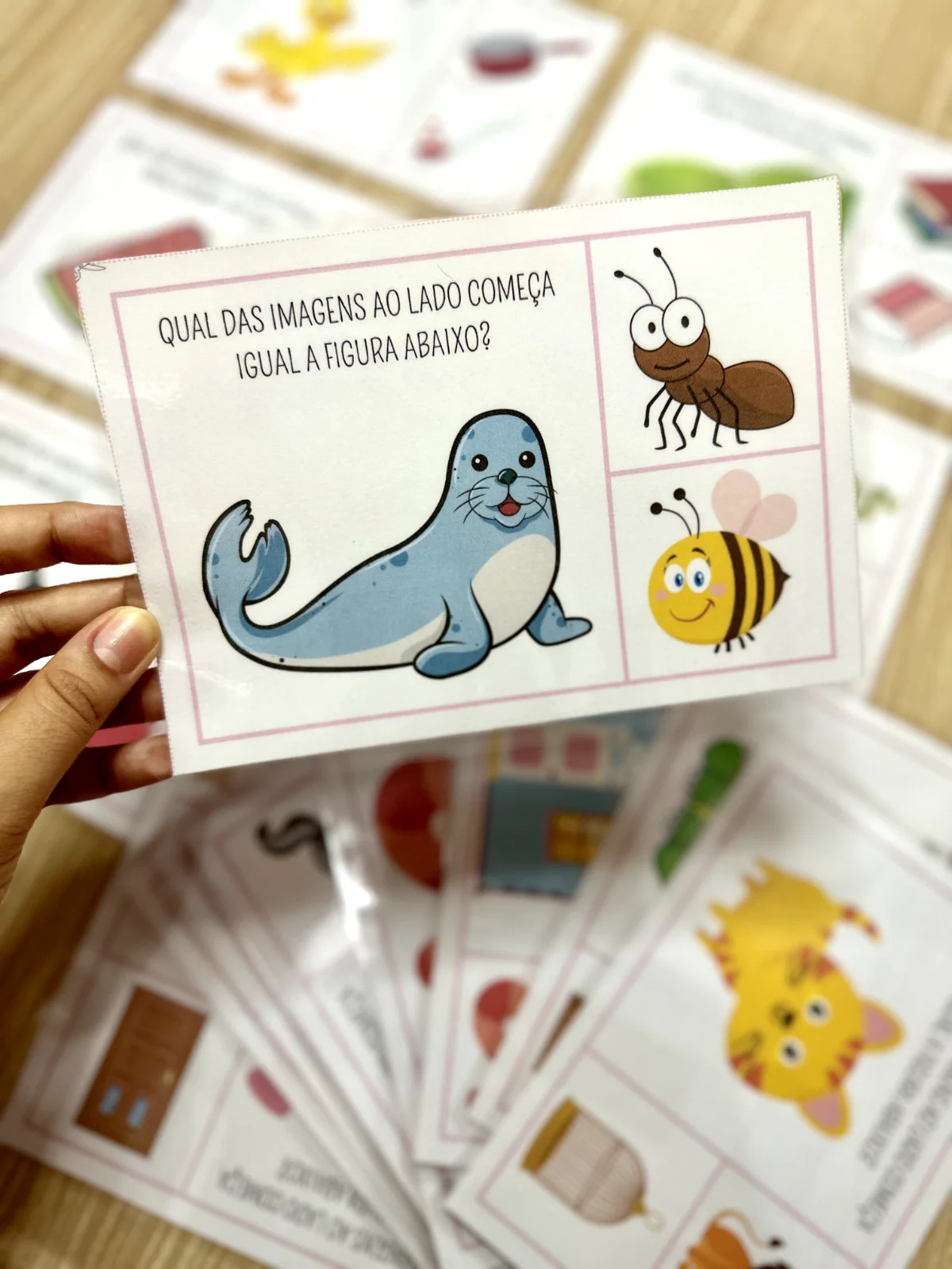 Recurso Aliteração – Fichas Consciência Fonológica — amostra 2: O material contempla 18 fichas com imagens para desenvolver…