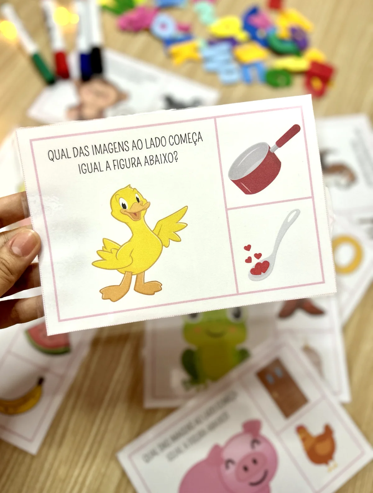 Recurso Aliteração – Fichas Consciência Fonológica — amostra 3: O material contempla 18 fichas com imagens para desenvolver…