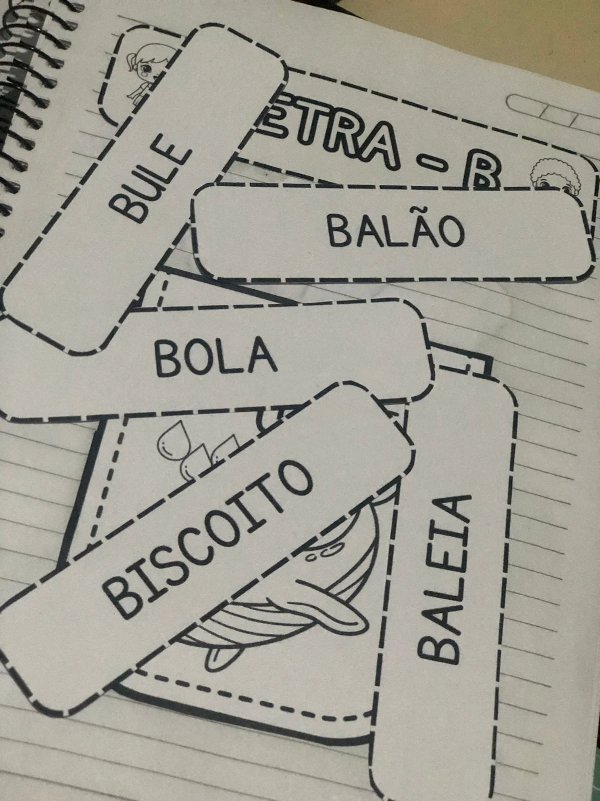 Recurso bolsinhos da leitura - alfabeto – PDF para Imprimir — amostra 1: O que vem no material Recurso bolsinhos da leitura - alfabeto – PDF para Imprimir — amostra 1: O que vem no material