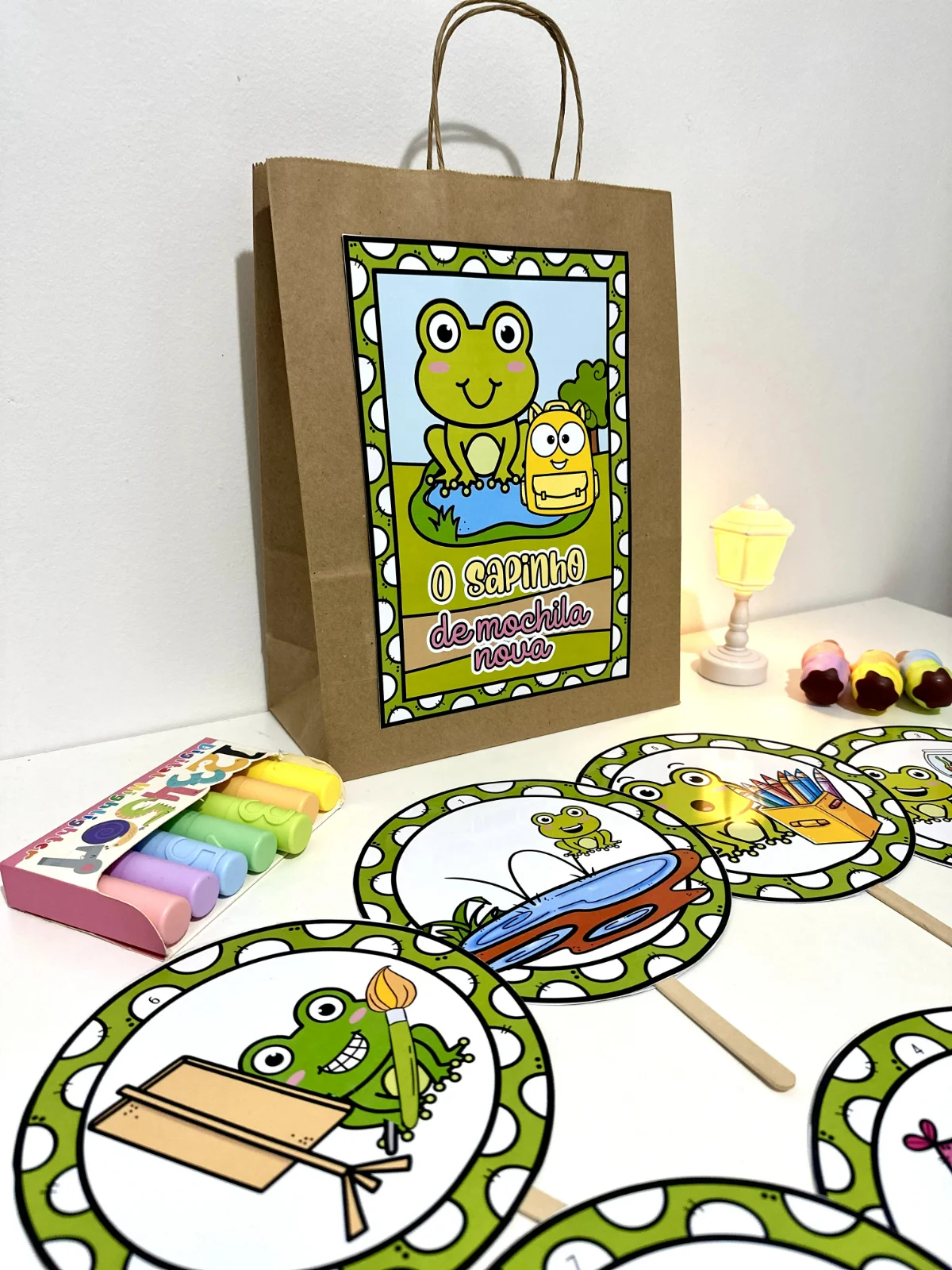 Sacola da História – “O Sapinho da Mochila Nova” — amostra 2: Material ideal para turmas da Educação Infantil e anos…