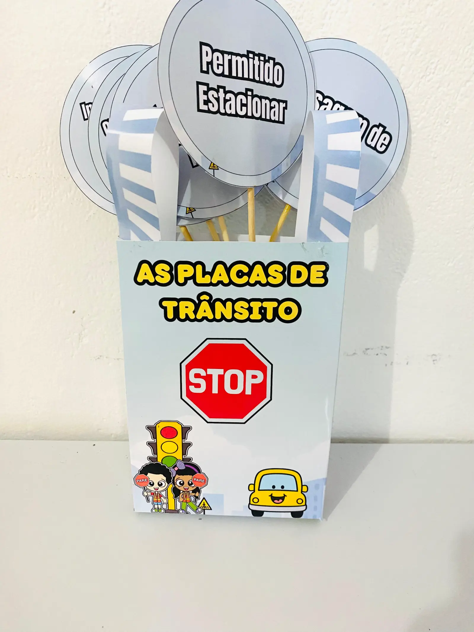 Sacola de Placas de Trânsito – Recurso Lúdico e Educativo — amostra 3: ✨ O material conta com: ✅ Sacola temática para… Sacola de Placas de Trânsito – Recurso Lúdico e Educativo — amostra 3: ✨ O material conta com: ✅ Sacola temática para…