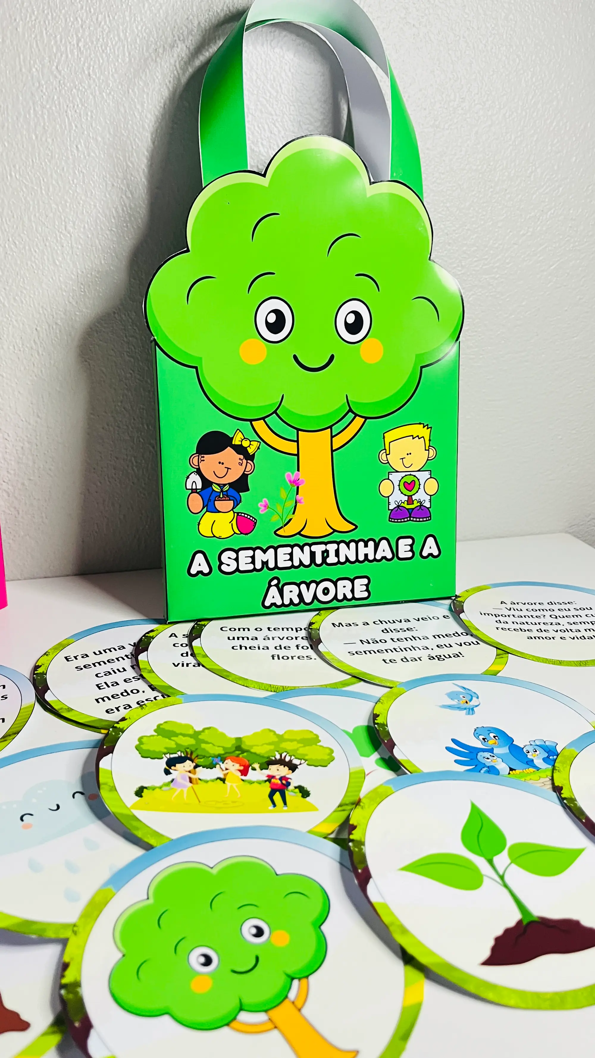 Sacola Dia da Árvore – A História da Sementinha | Recurso Pedagógico — amostra 2: Recurso pedagógico lúdico para trabalhar…