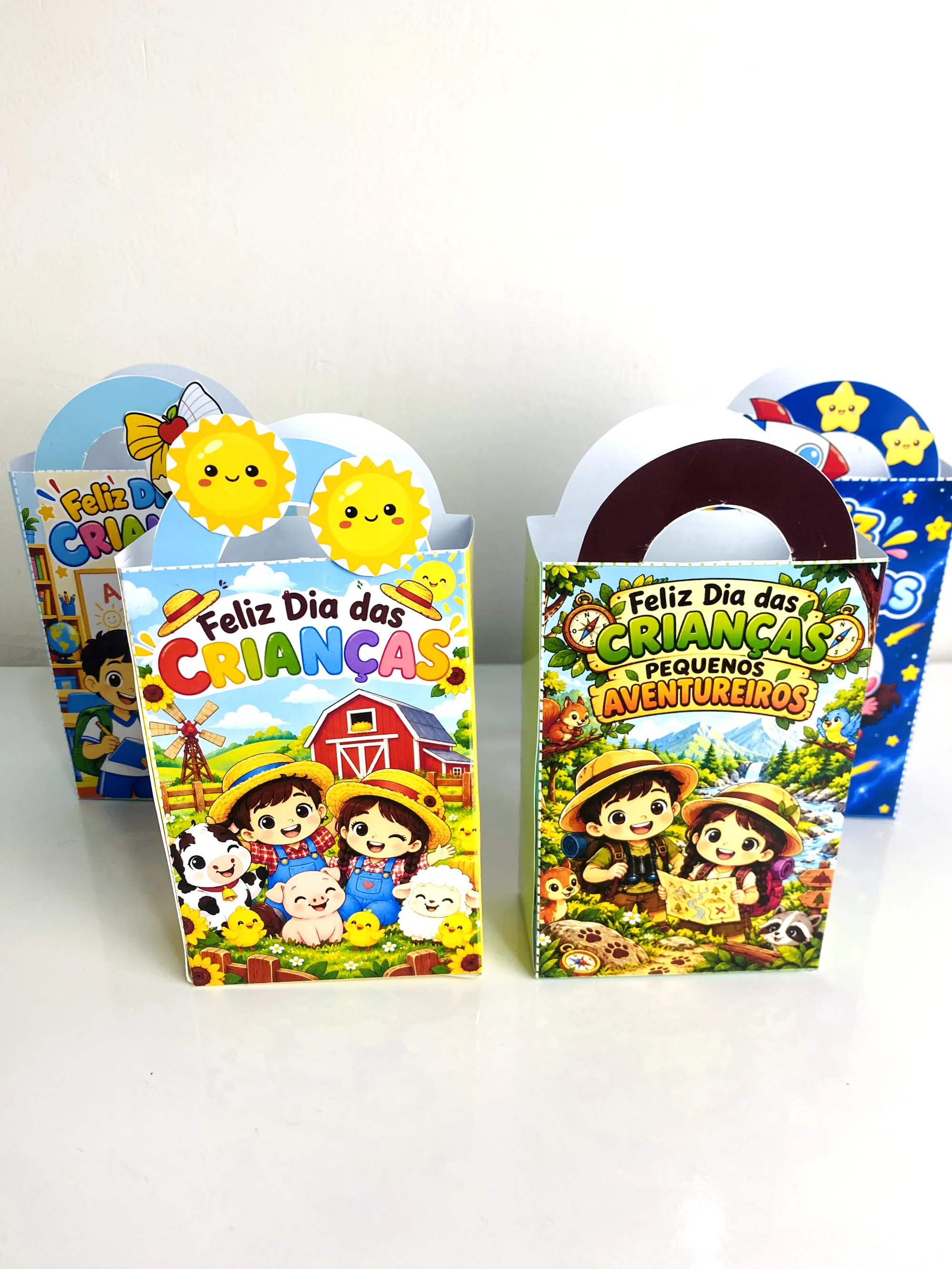 Sacola Dia das Crianças – 4 Modelos para Lembrancinhas — amostra 1: Arquivo digital com 4 modelos de sacolas temáticas para…