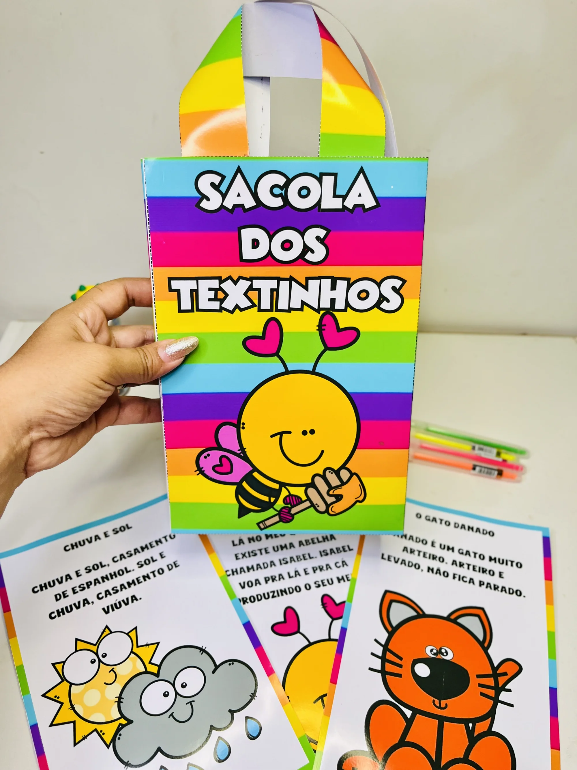 SACOLA DOS TEXTINHOS – 25 TEXTOS ILUSTRADOS PARA ALFABETIZAÇÃO — amostra 6: leitura de forma lúdica com a Sacola dos… SACOLA DOS TEXTINHOS – 25 TEXTOS ILUSTRADOS PARA ALFABETIZAÇÃO — amostra 6: leitura de forma lúdica com a Sacola dos…