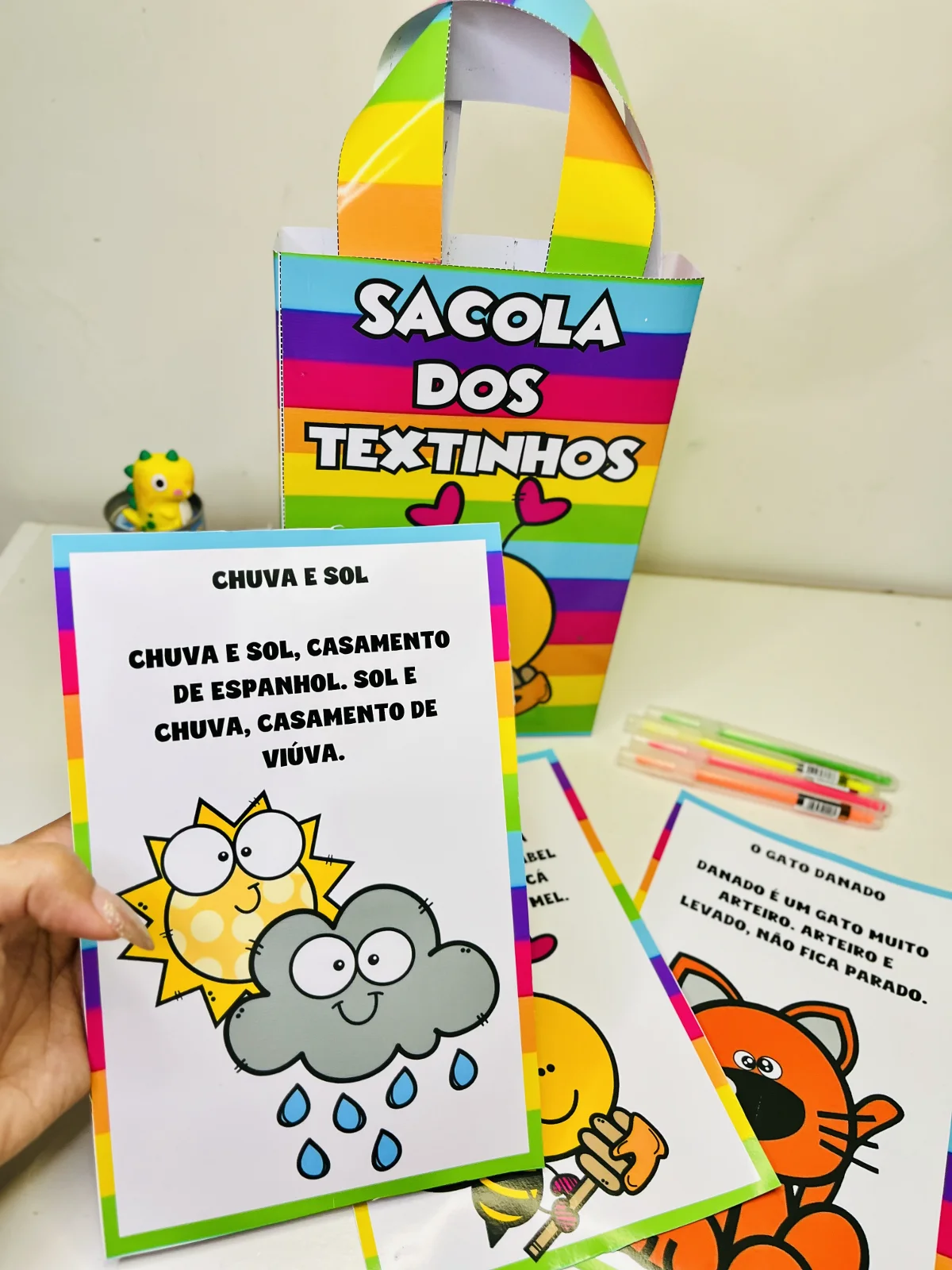 Sacola dos Textos ilustrados. Educação Infantil e fundamental — amostra 3: Sacola dos Textinhos é um recurso pedagógico…