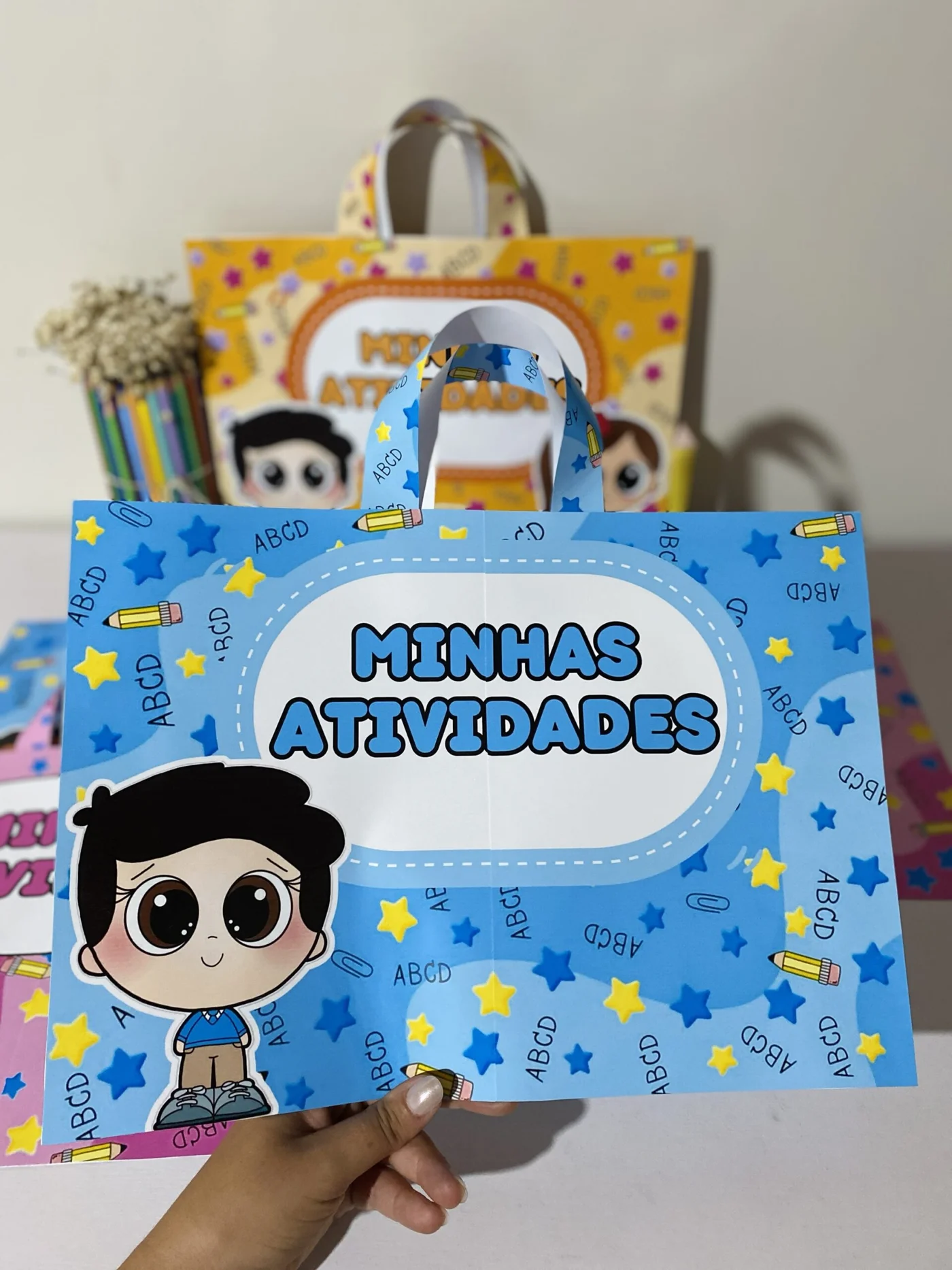 Sacola minhas atividades — amostra 2: 🎒 Sacolas Minhas Atividades Um material fofo e super prático para encerrar o ano com…